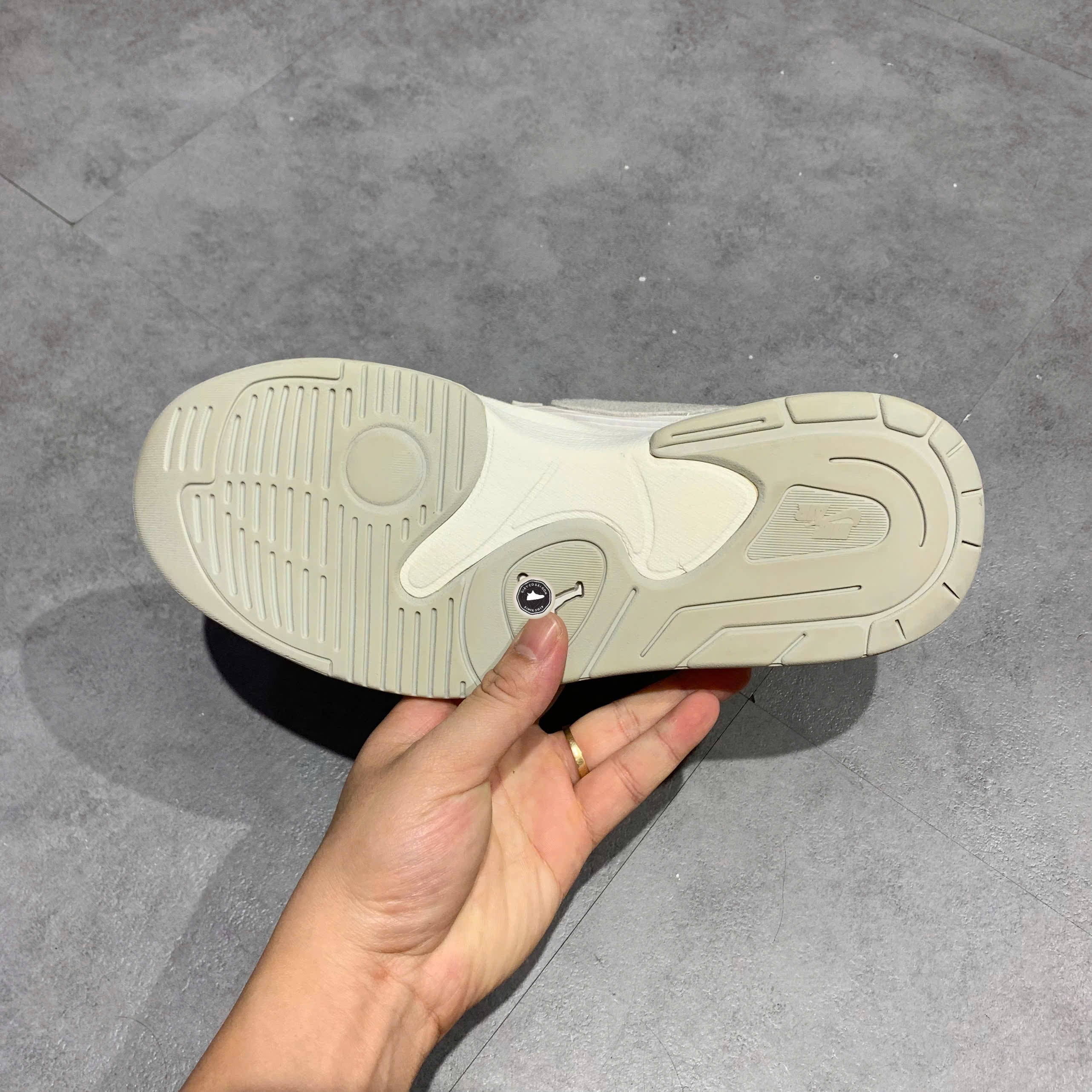 Jordan Stadium 90 White Neutral Grey - DX4397 100 - Size 41 - GIÀY 2HAND CHÍNH HÃNG PVN24931