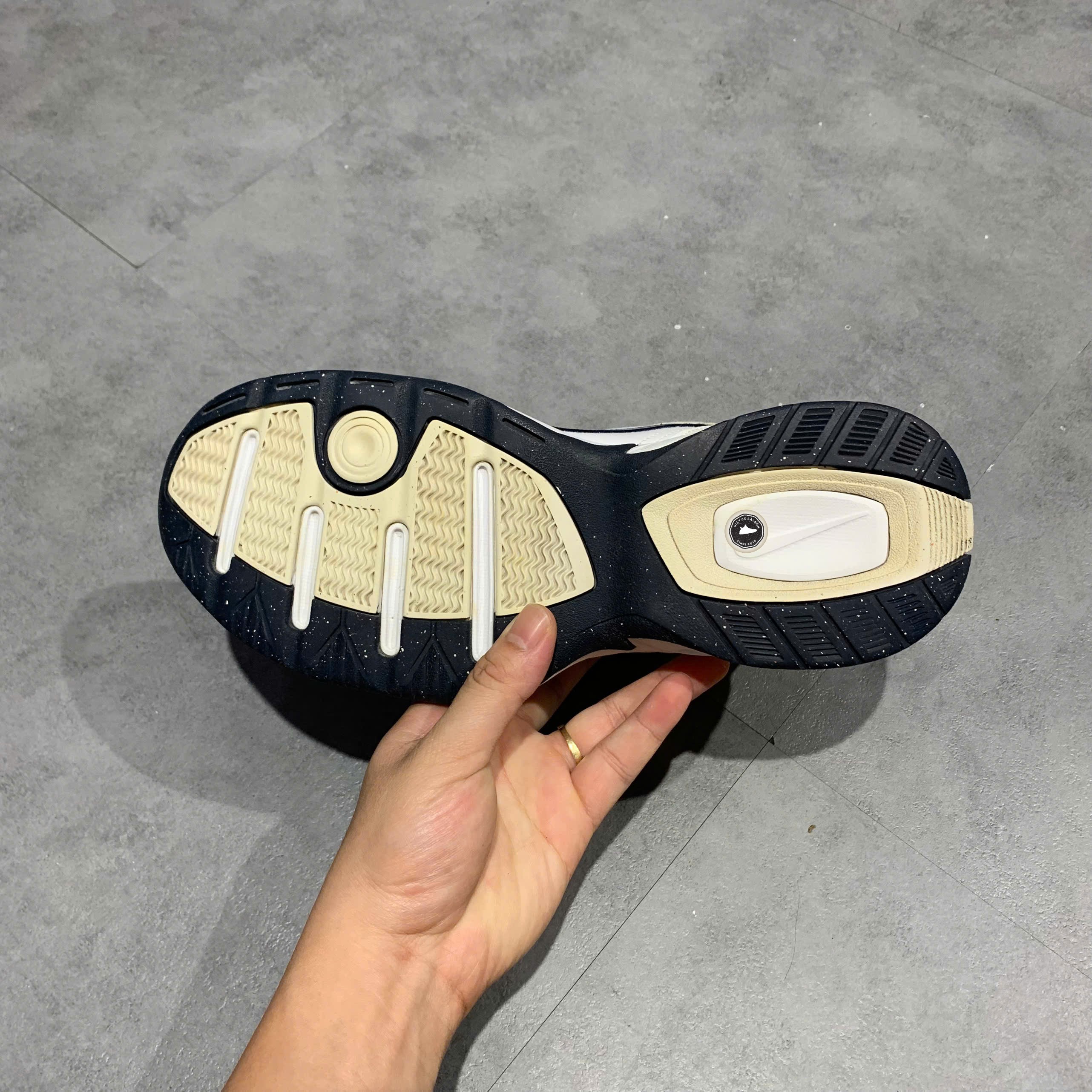 Nike Air Monarch IV White Navy - 415445 102 - Size 42 - GIÀY 2HAND CHÍNH HÃNG PVN24824