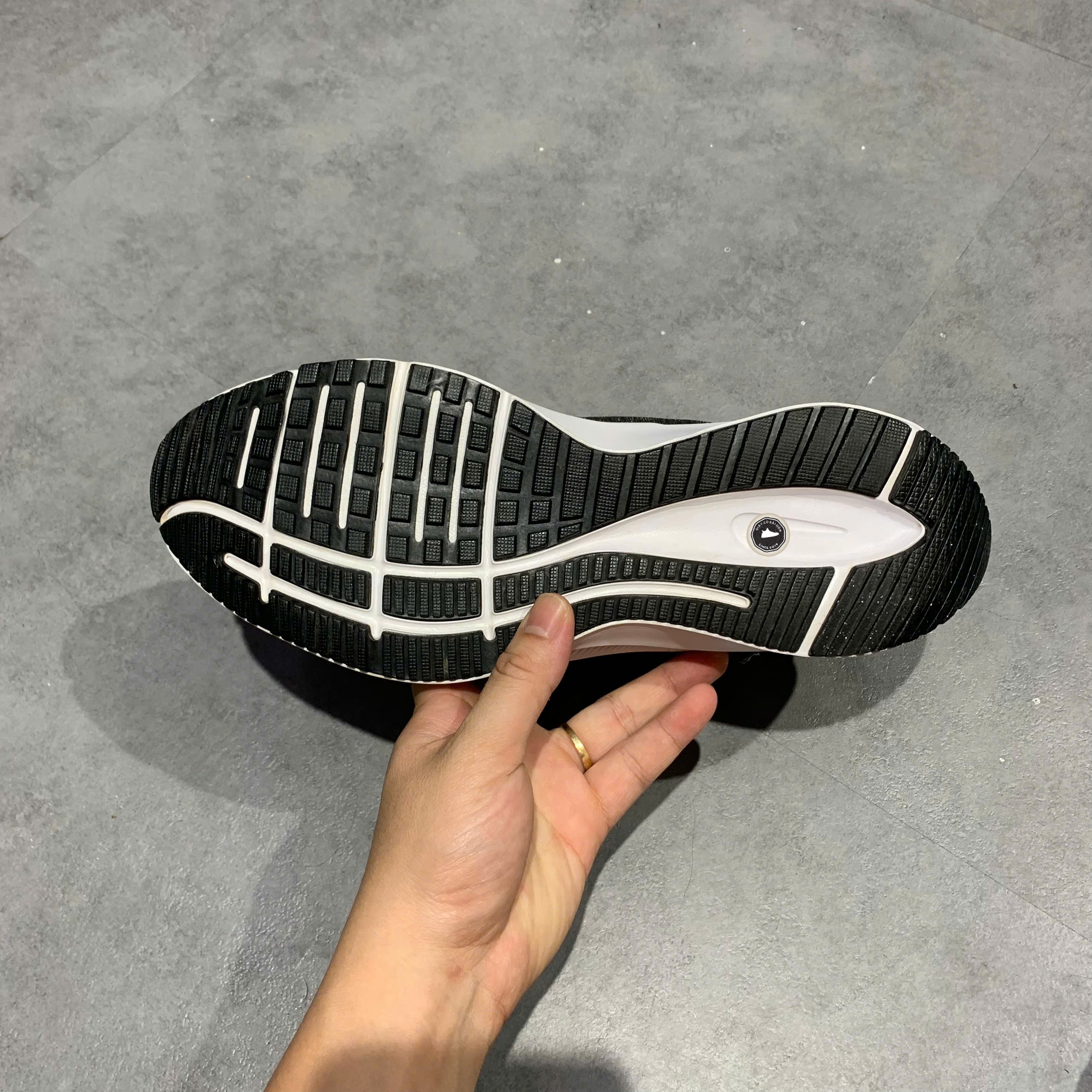 Nike Quest 4 - DA1105 006 - Size 42.5 - GIÀY 2HAND CHÍNH HÃNG PVN24941