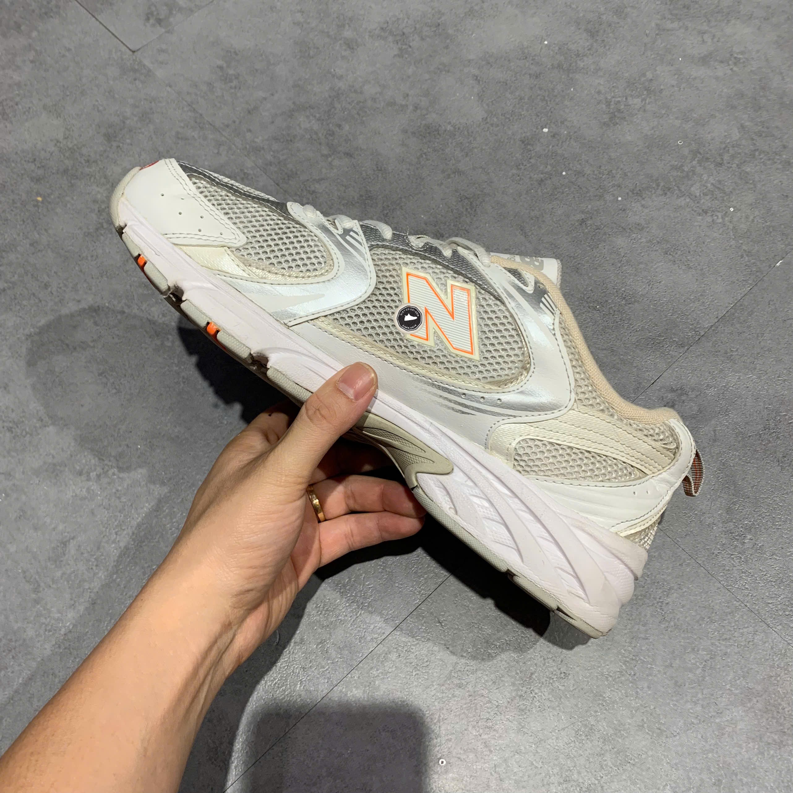 New Balance 530 White Silver Retro Orange - MR530AC - Size 44 - GIÀY 2HAND CHÍNH HÃNG PVN24983