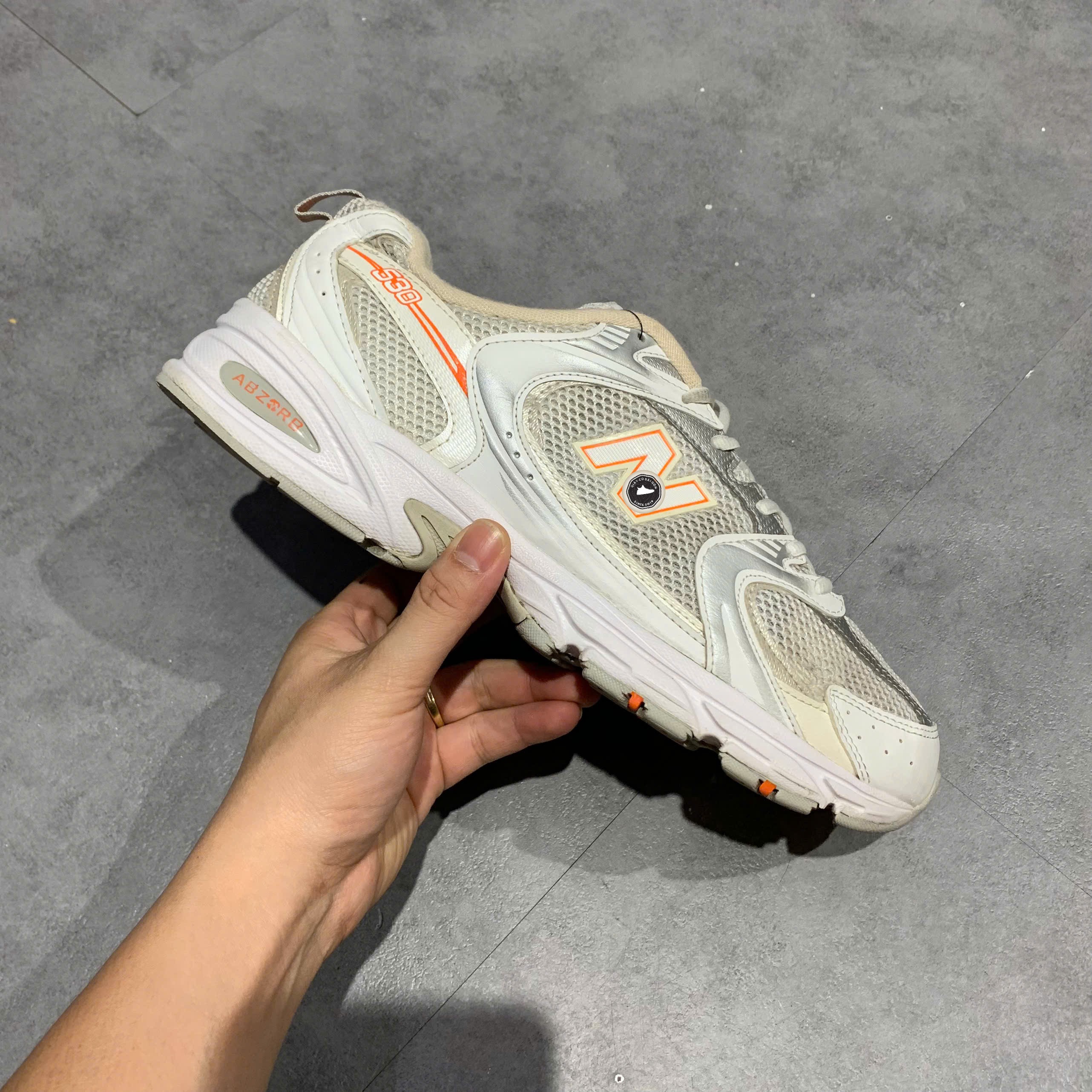 New Balance 530 White Silver Retro Orange - MR530AC - Size 44 - GIÀY 2HAND CHÍNH HÃNG PVN24983