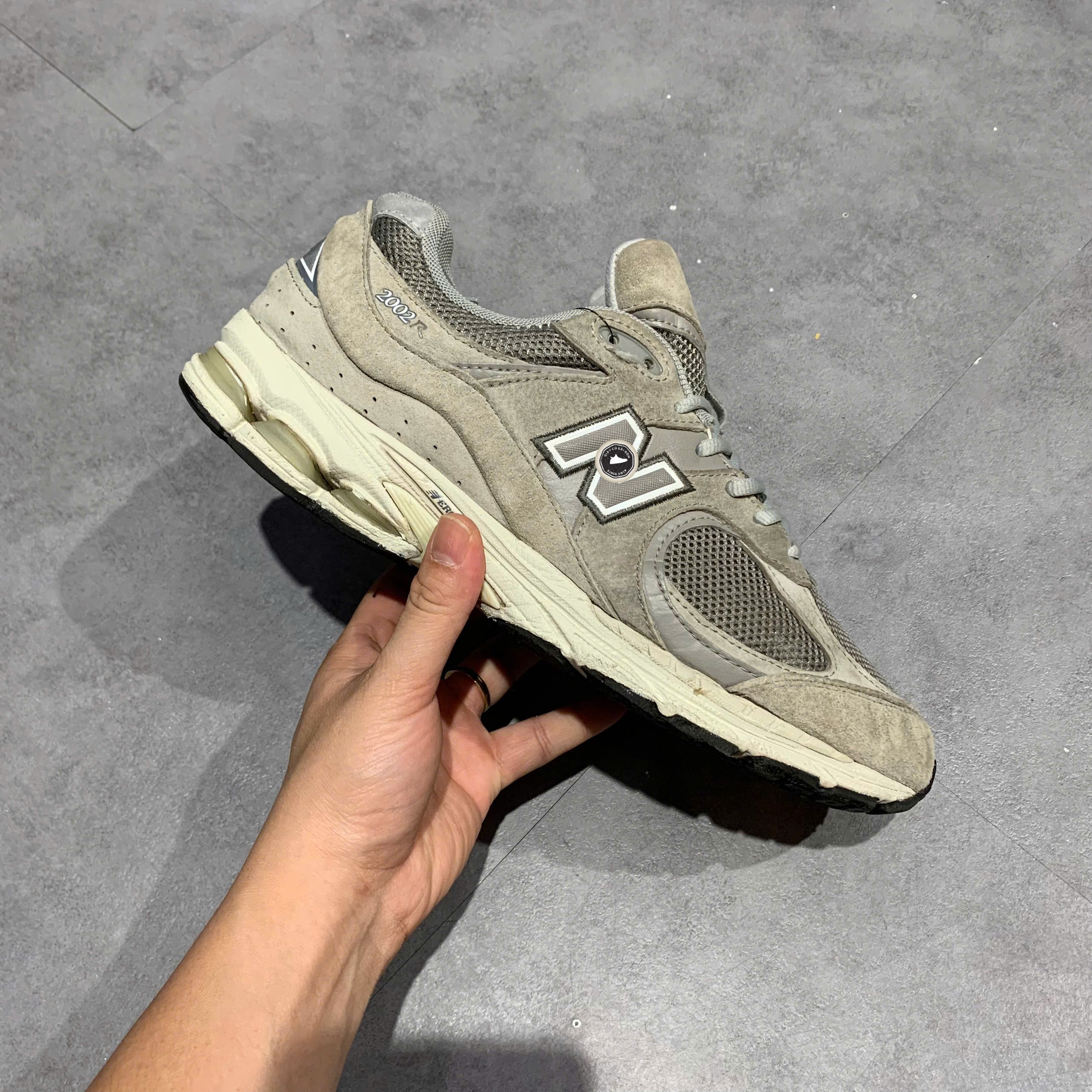 New Balance 2002R Marblehead - ML2002RC - Size 44 - GIÀY 2HAND CHÍNH HÃNG PVN25001
