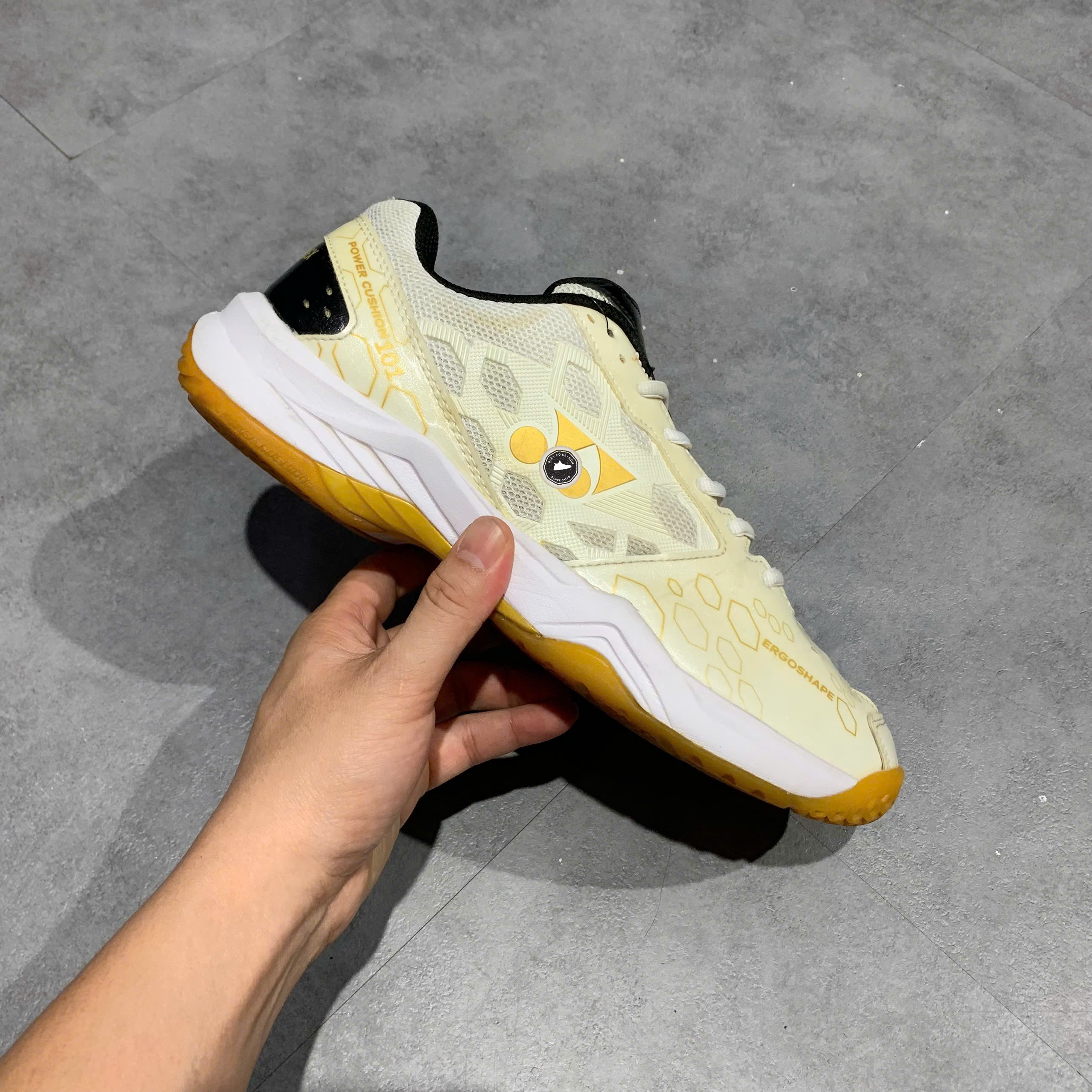 Yonex Power Cushion 101CR White Gold - SHB101CR TRẮNG VÀNG - Size 42 - GIÀY 2HAND CHÍNH HÃNG PVN25064