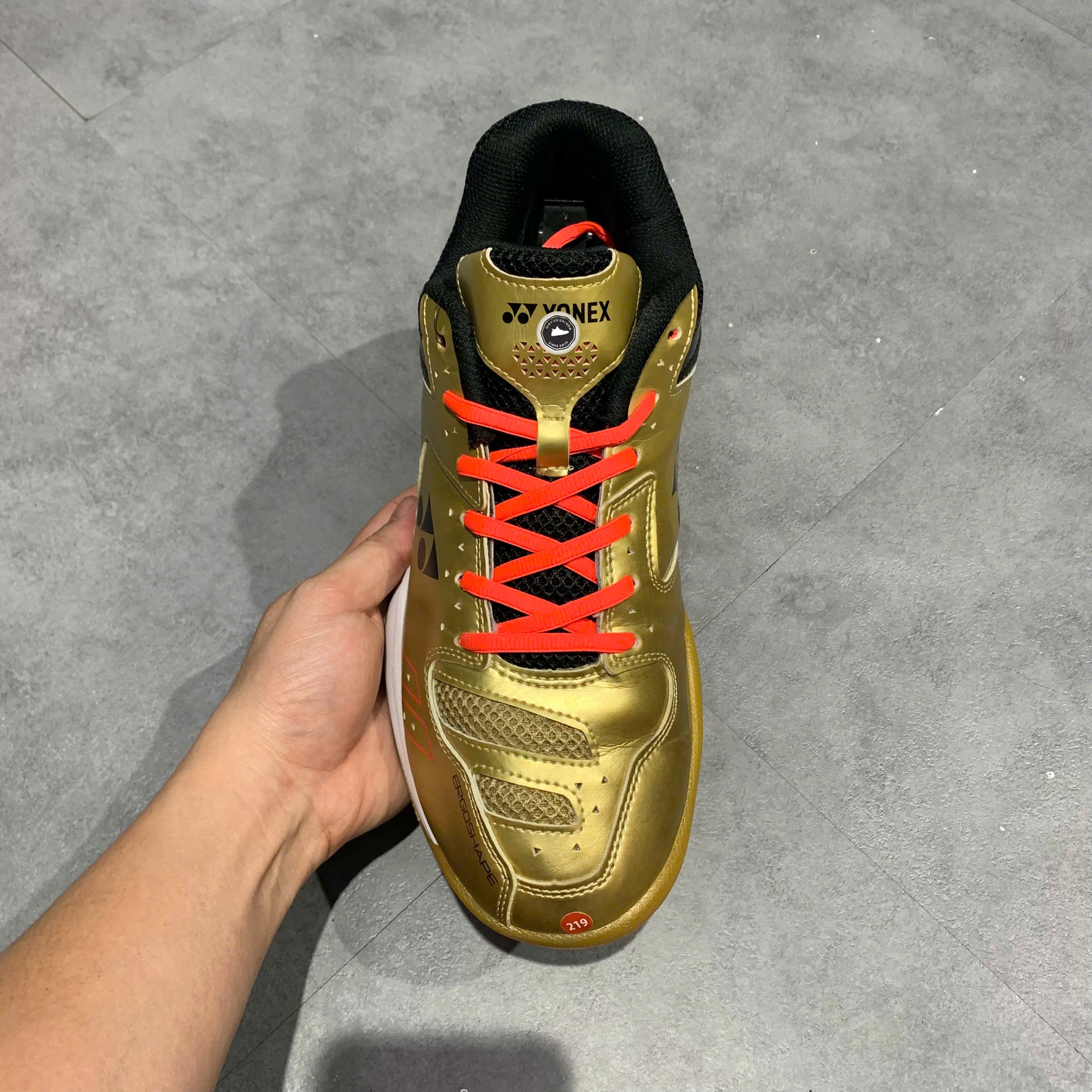 YONEX POWER CUSHION 210W (SHB210W) MÀU VÀNG ĐỒNG - Size 42 - GIÀY 2HAND CHÍNH HÃNG PVN25146
