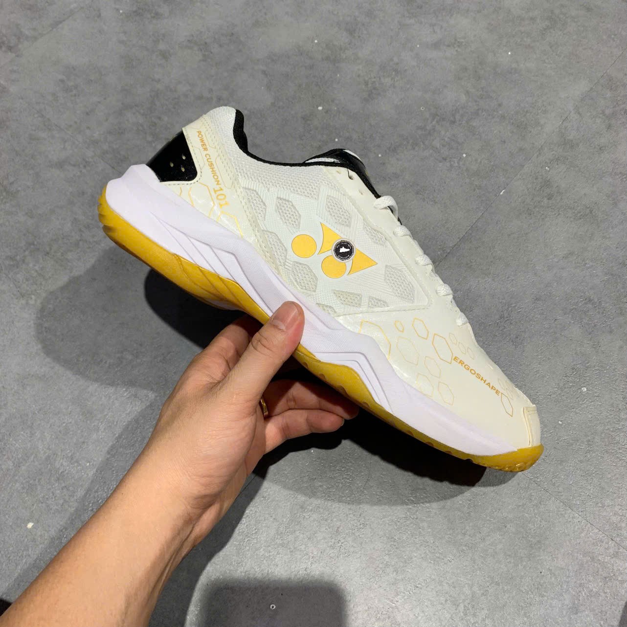 Yonex Power Cushion 101CR White Gold - Size 44 - GIÀY 2HAND CHÍNH HÃNG PVN25239