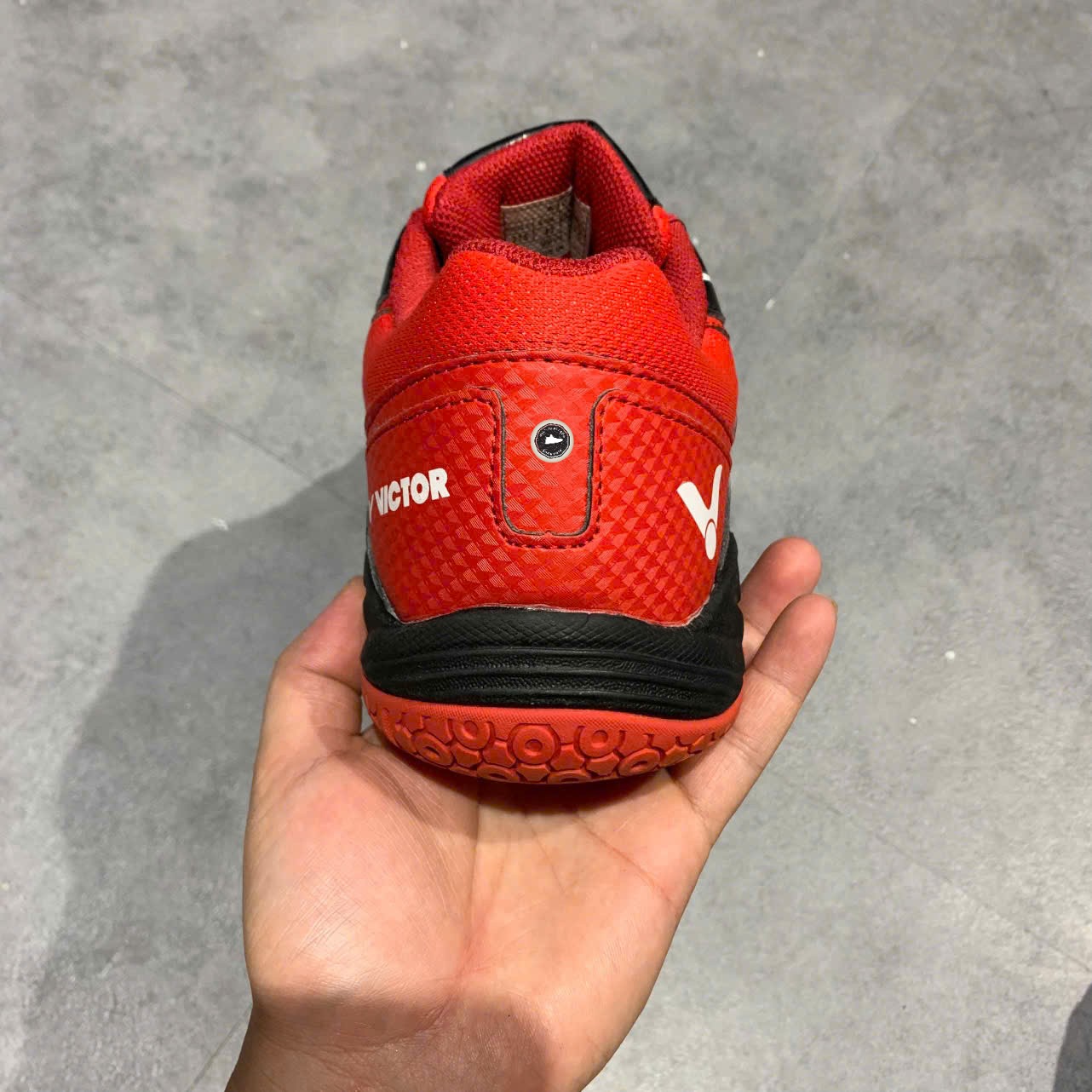 GIÀY CẦU LÔNG VICTOR A102CD - ĐEN ĐỎ - Size 43 - GIÀY 2HAND CHÍNH HÃNG PVN25231