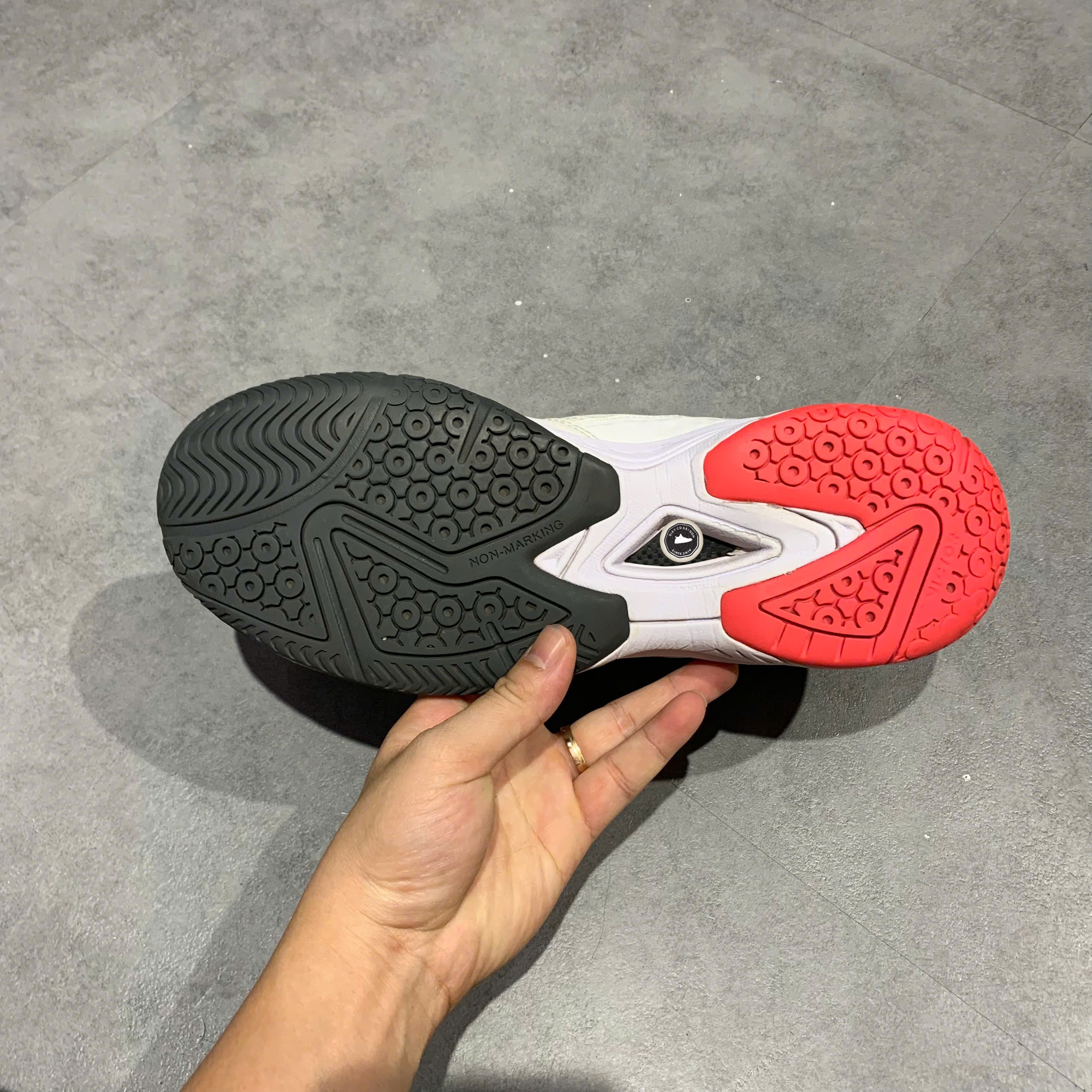 Victor SH-A170 AH - SH-A170-AH - 44 - GIÀY 2HAND CHÍNH HÃNG PVN25251