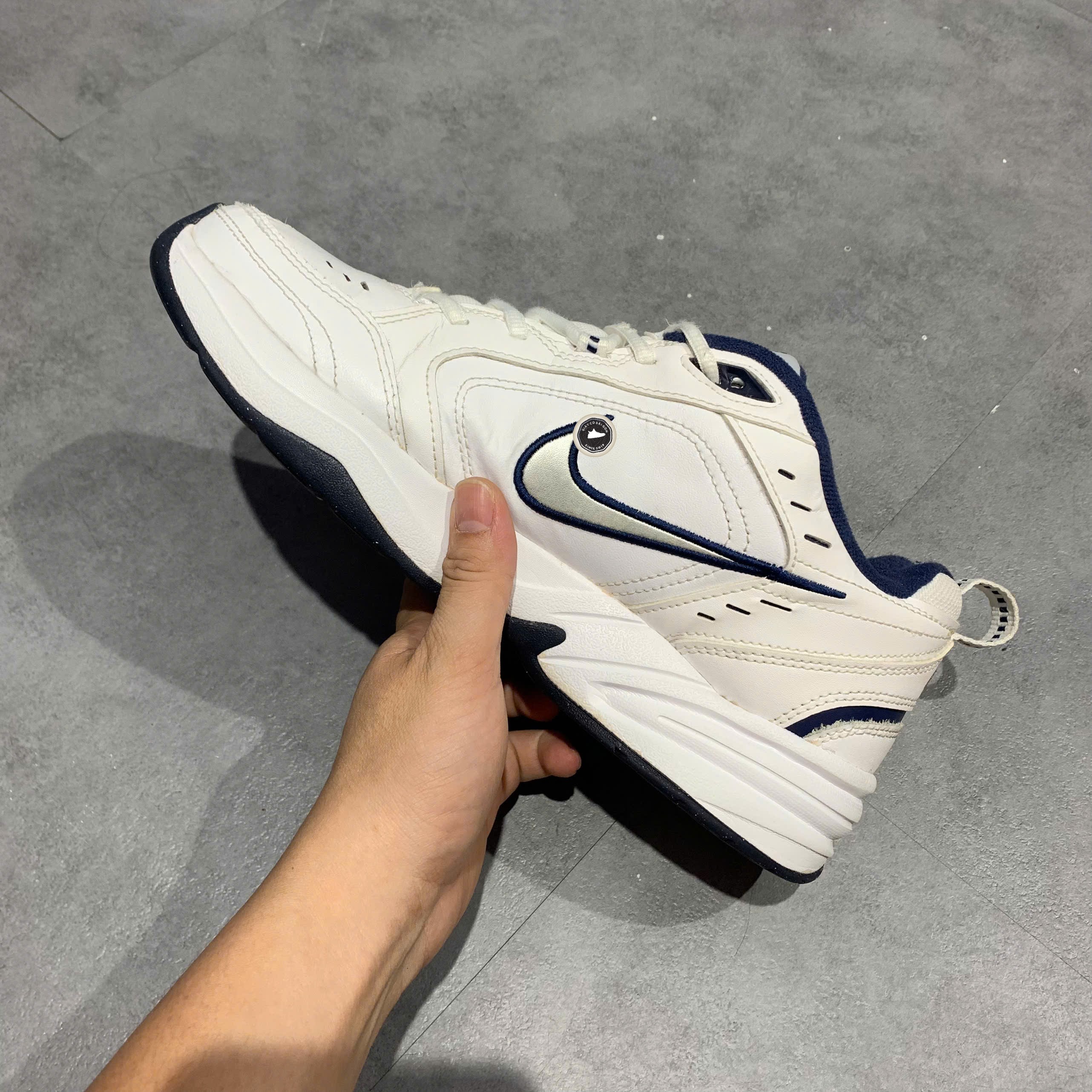 Nike Air Monarch IV White Navy - 415445-102 - Size 43 - GIÀY 2HAND CHÍNH HÃNG PVN25683