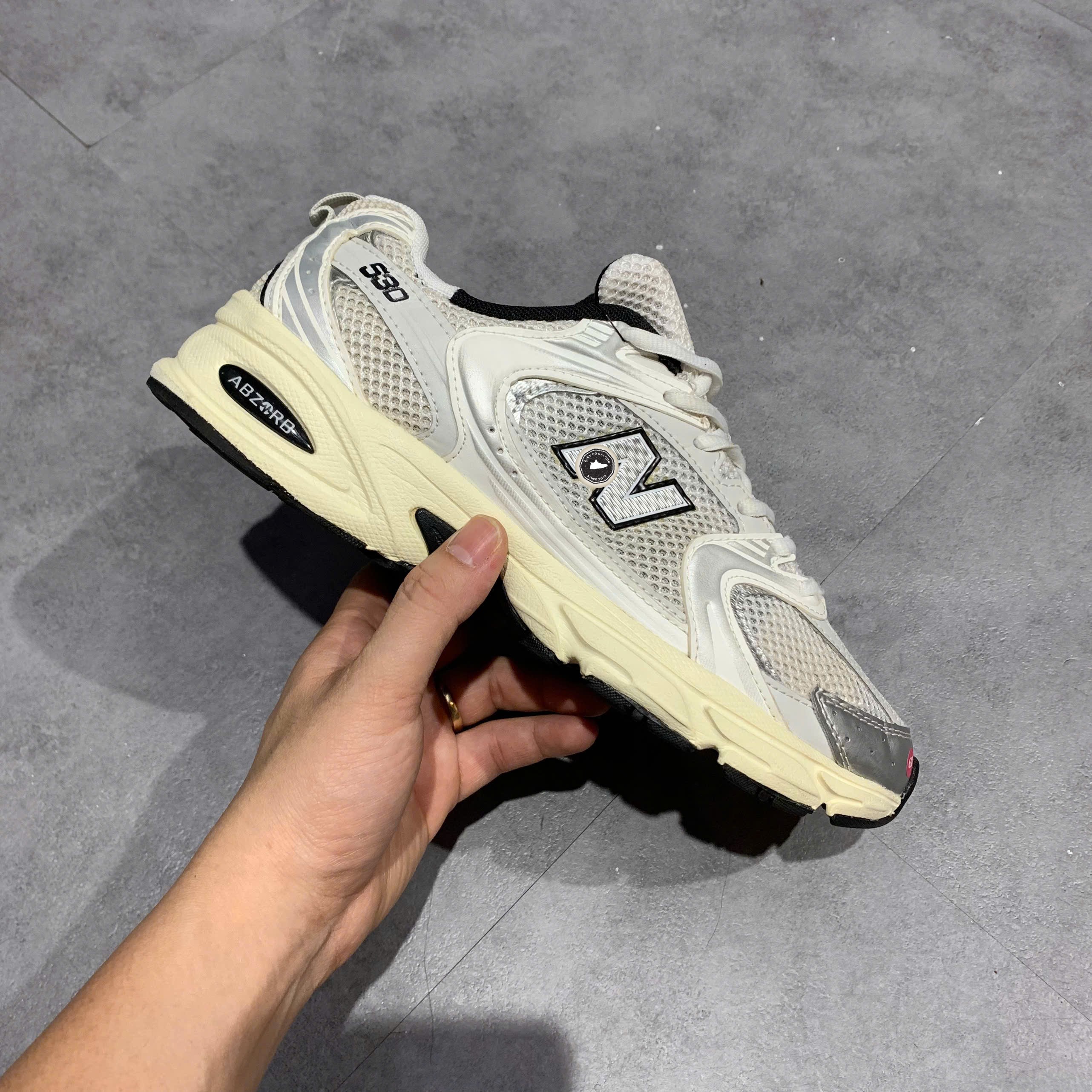 New Balance 530 White Metallic Silver - MR530TA - Size 40.5 - GIÀY 2HAND CHÍNH HÃNG PVN25367