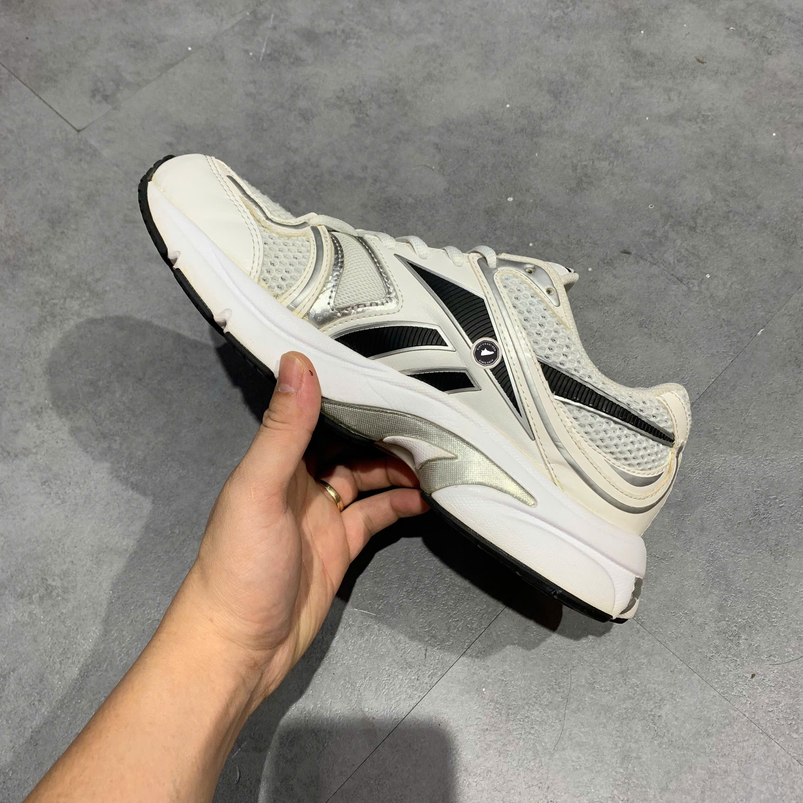 Giày Chạy Bộ Reebok Premier Road Plus VI - HP2471 - Size 40.5 - GIÀY 2HAND CHÍNH HÃNG PVN24791