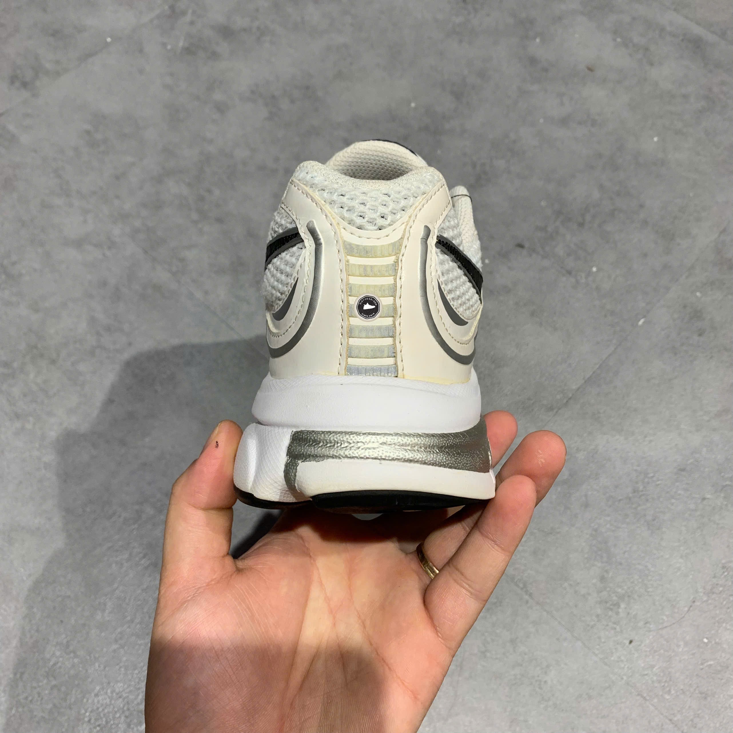 Giày Chạy Bộ Reebok Premier Road Plus VI - HP2471 - Size 40.5 - GIÀY 2HAND CHÍNH HÃNG PVN24791