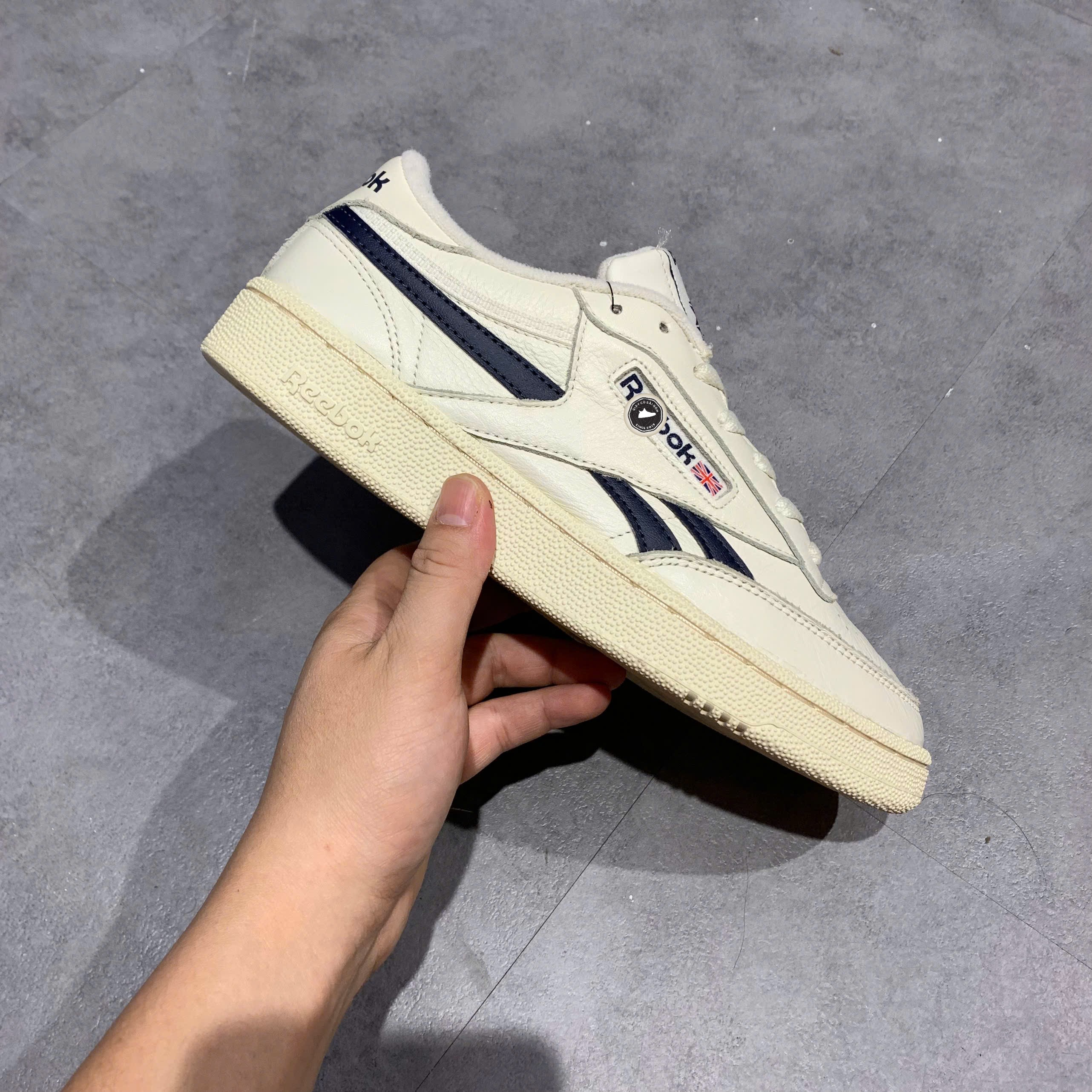 Giày Pickleball Reebok Club C Revenge Vintage Chalk Vector Navy - GW7262 - 40.5 - GIÀY 2HAND CHÍNH HÃNG PVN25283