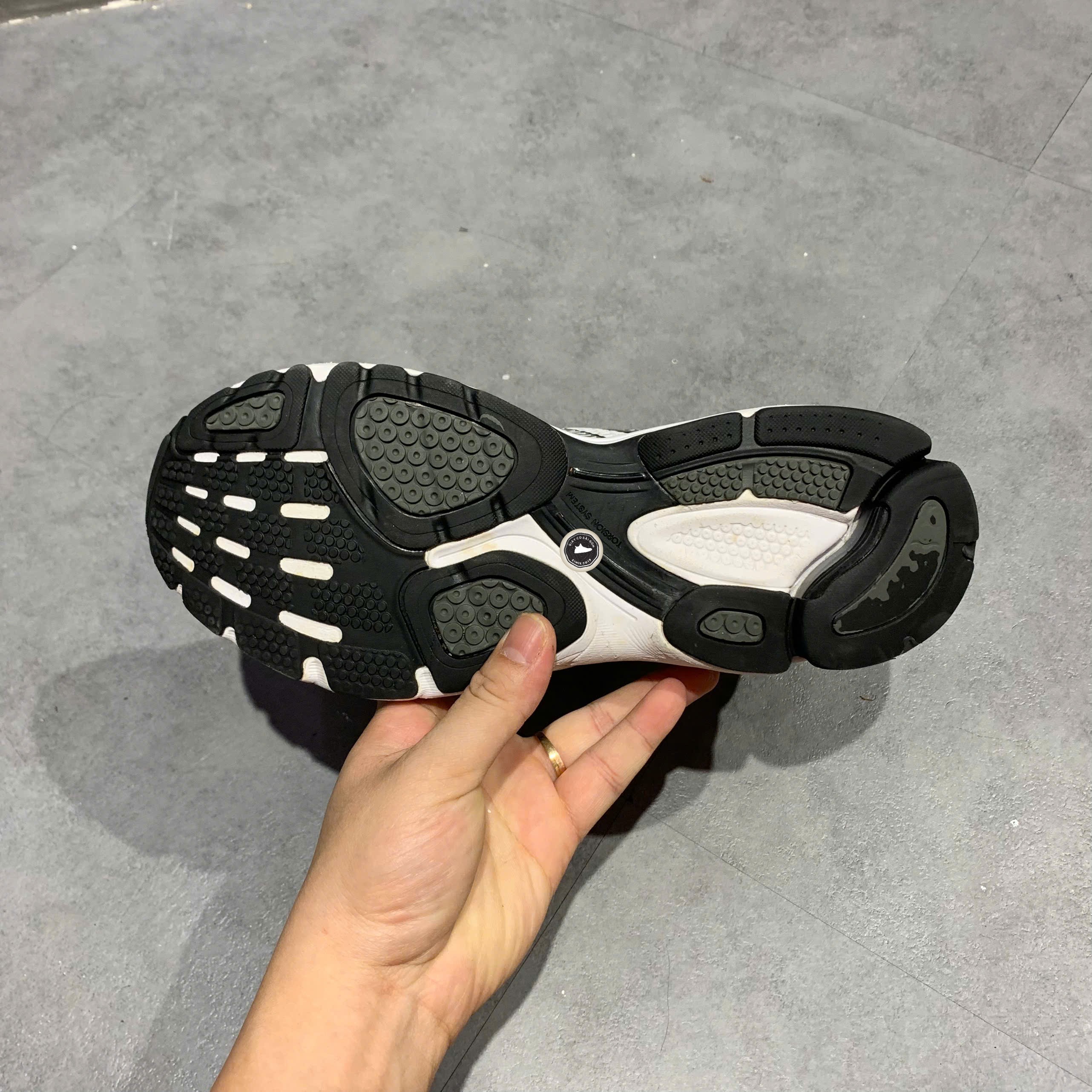 Giày Chạy Bộ Adidas Supernova Cushion 7 White Black Silver - GW6786 - Size 40 - GIÀY 2HAND CHÍNH HÃNG PVN