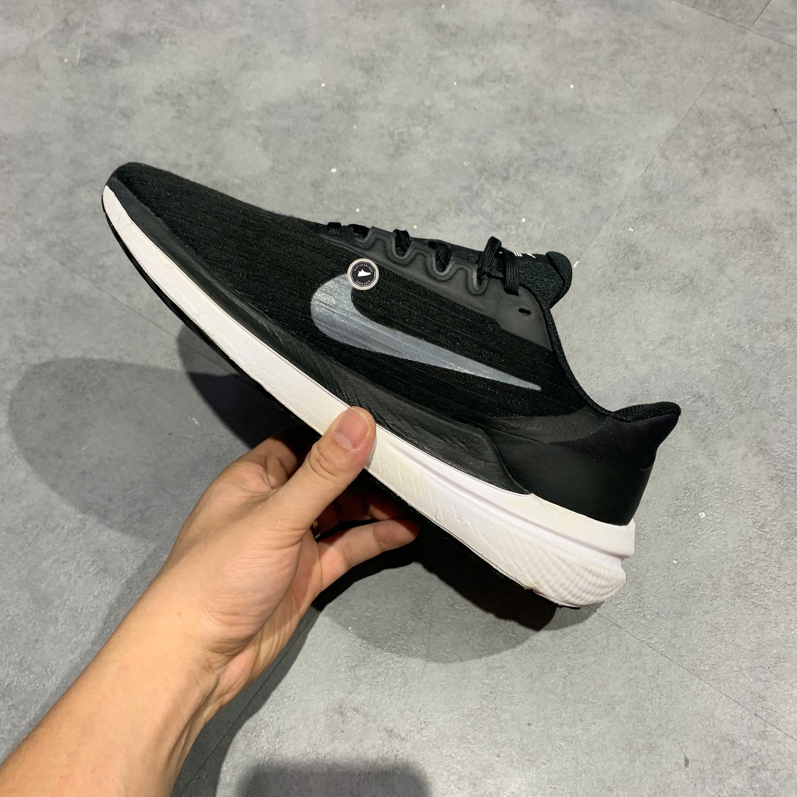 Nike Air Zoom Winflo 10 Black White - DV4022-001 - Size 41 1/3 - GIÀY 2HAND CHÍNH HÃNG PVN25405