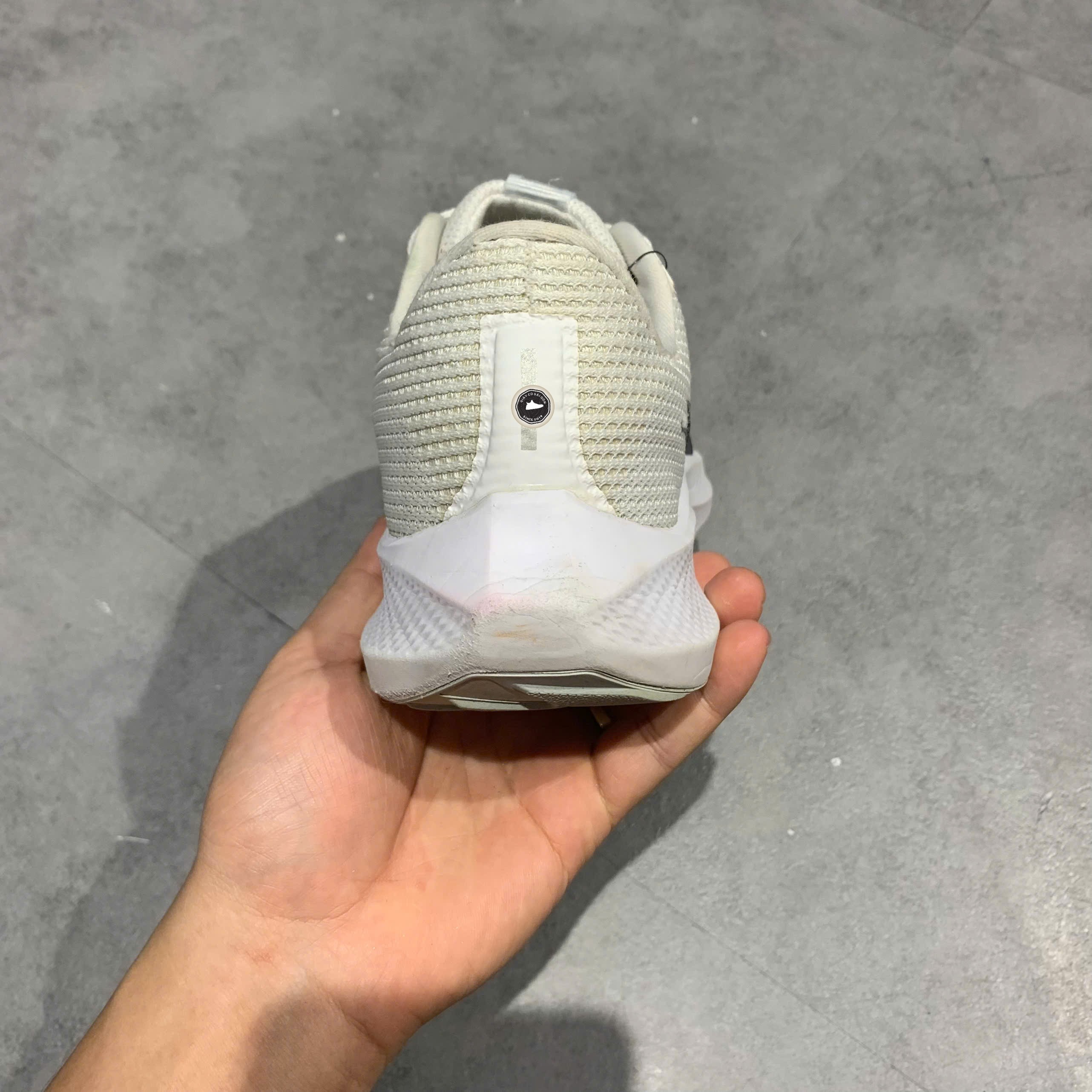Nike Air Zoom Pegasus 40 SE White Multi-Color Mismatch - FJ1051-100 - Size 41 - GIÀY 2HAND CHÍNH HÃNG PVN25450