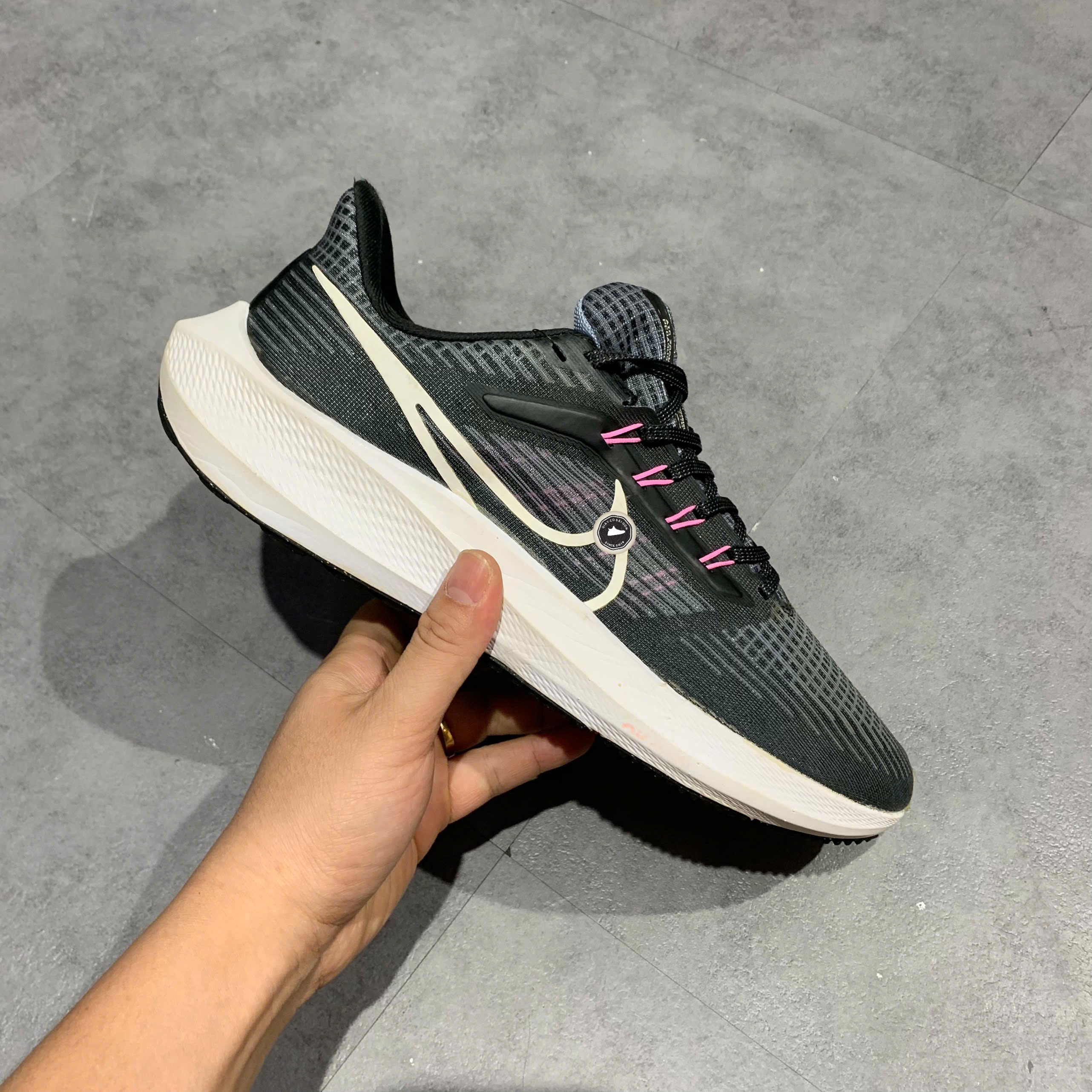 Nike Air Zoom Pegasus 39 Black White Dark Smoke Grey - DH4071-010 - Size 42.5 - GIÀY 2HAND CHÍNH HÃNG PVN25601