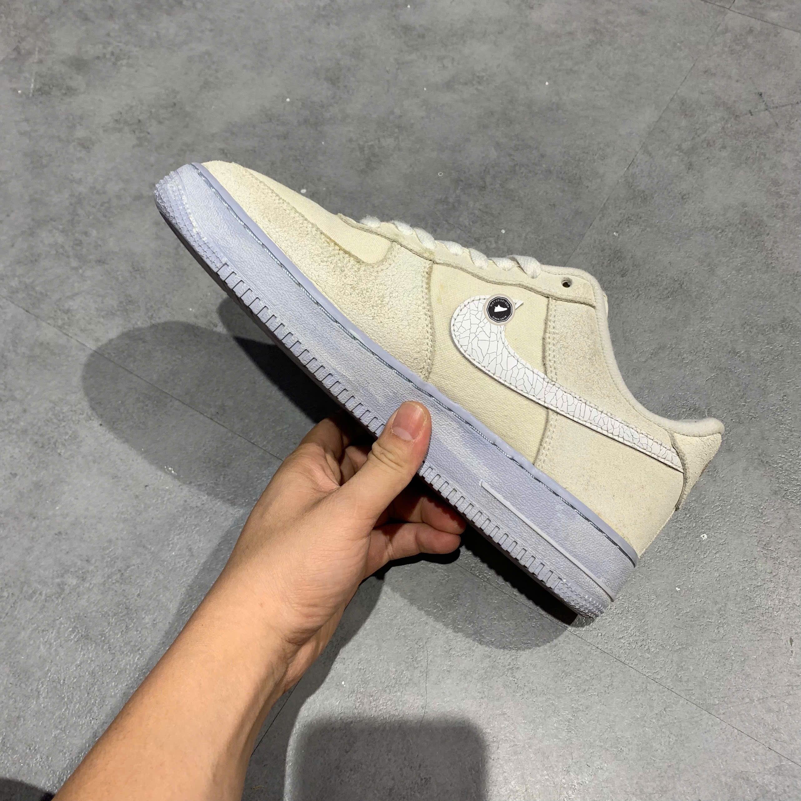 Nike Air Force 1 '07 LV8 EMB Summit White Blue Whisper - DV0787-100 - Size 42 - GIÀY 2HAND CHÍNH HÃNG PVN25551