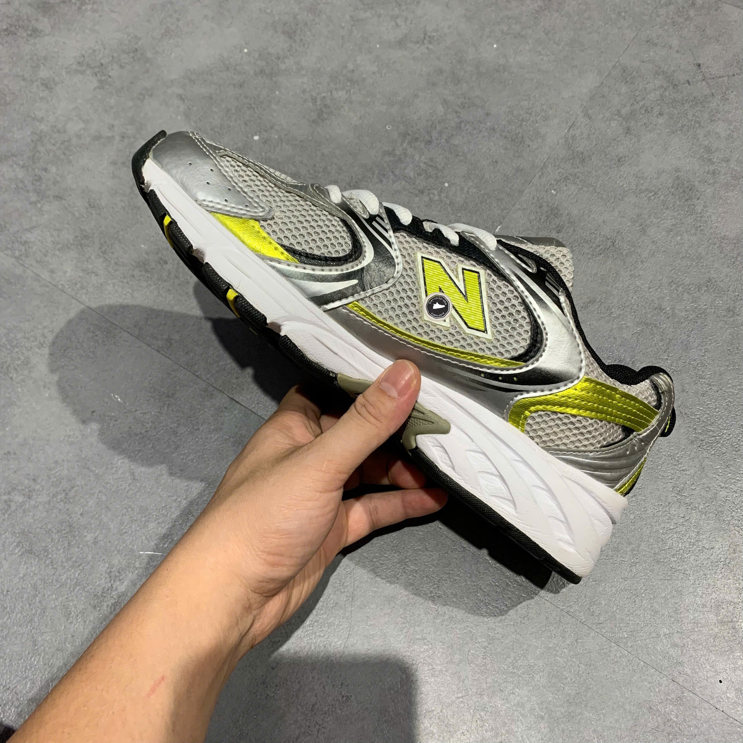 New Balance 530 Silver Yellow - MR530SC - Size 40.5 - GIÀY 2HAND CHÍNH HÃNG PVN26059