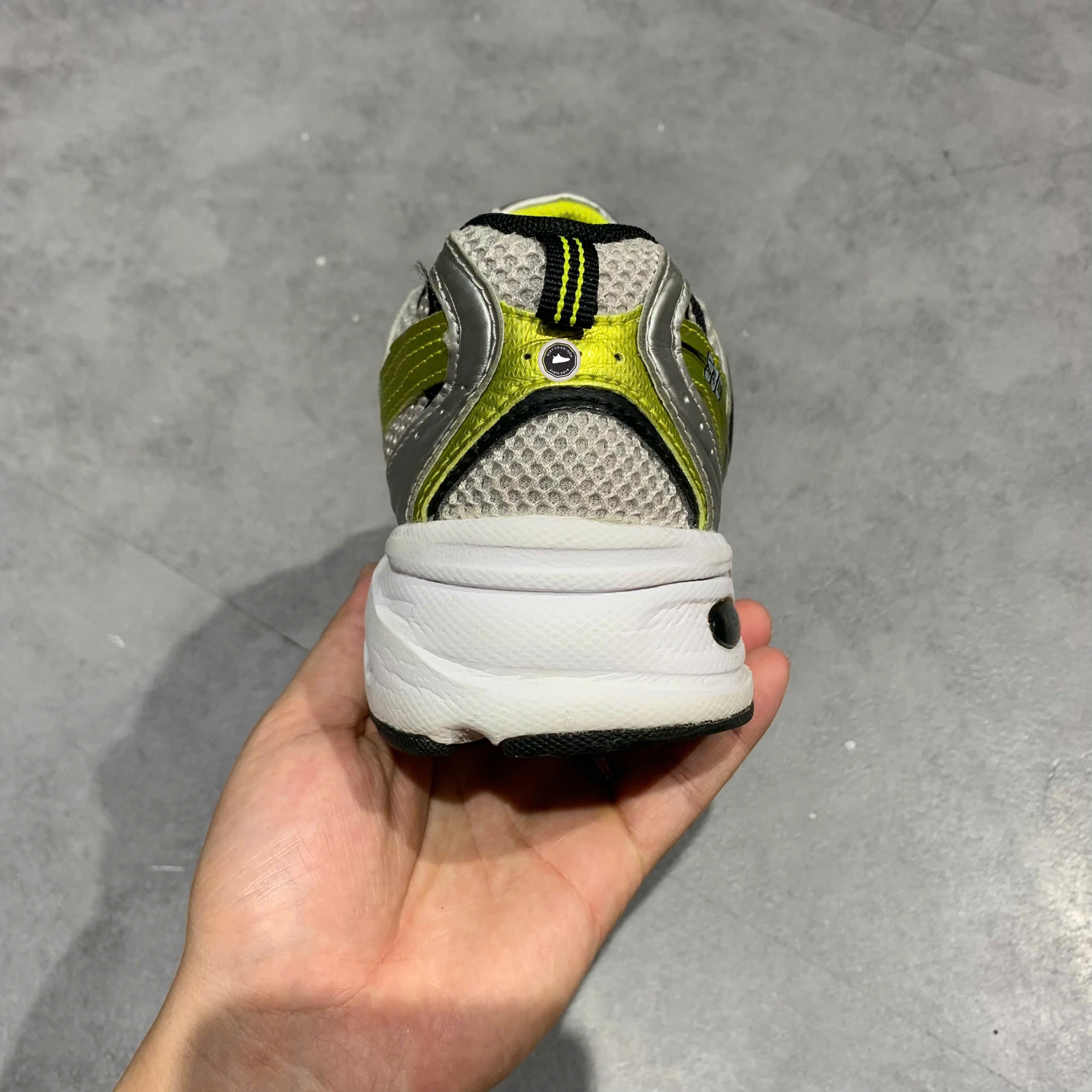 New Balance 530 Silver Yellow - MR530SC - Size 40.5 - GIÀY 2HAND CHÍNH HÃNG PVN26059