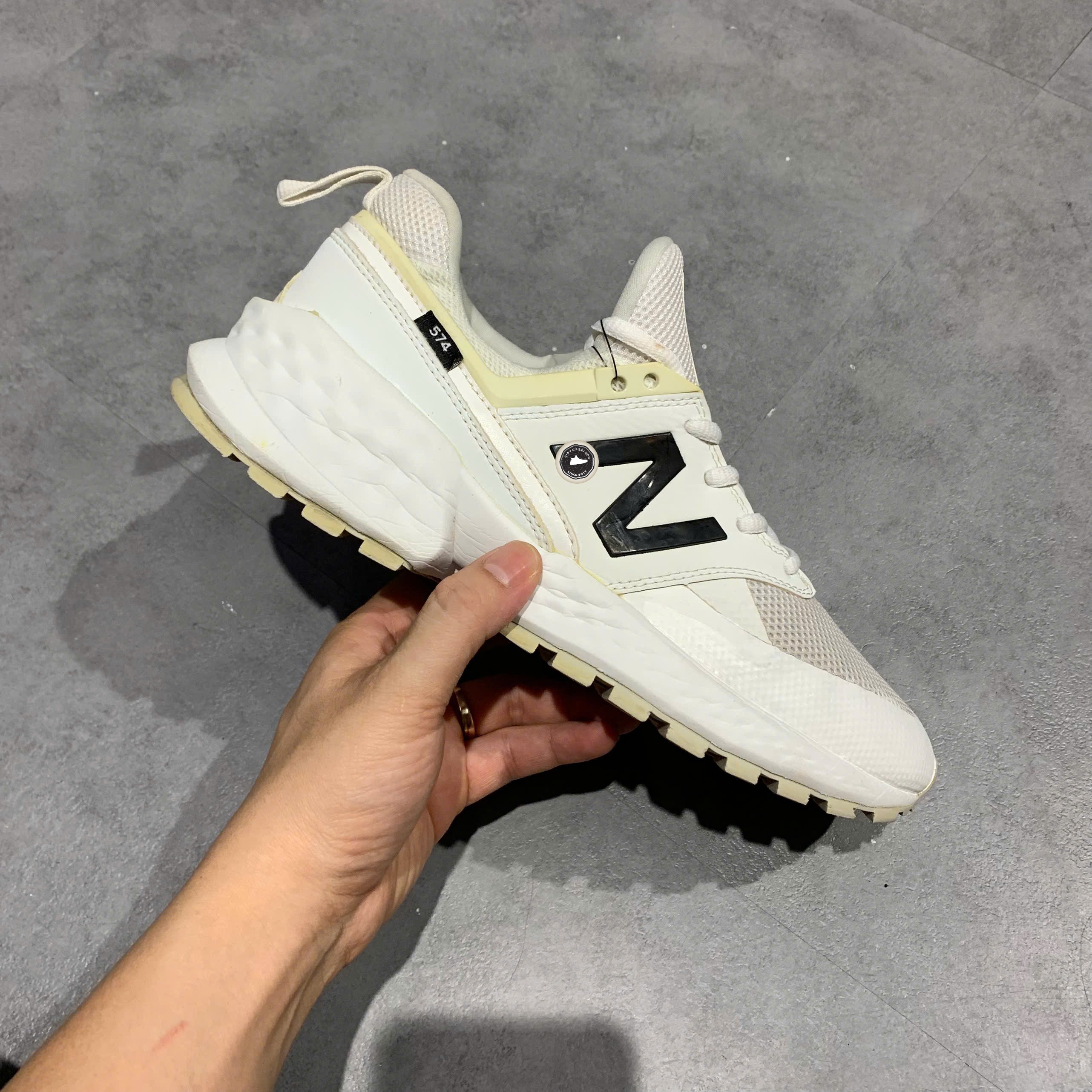 New Balance 574 Sport v2 White Black - MS574KTG - Size 40 - GIÀY 2HAND CHÍNH HÃNG PVN26029
