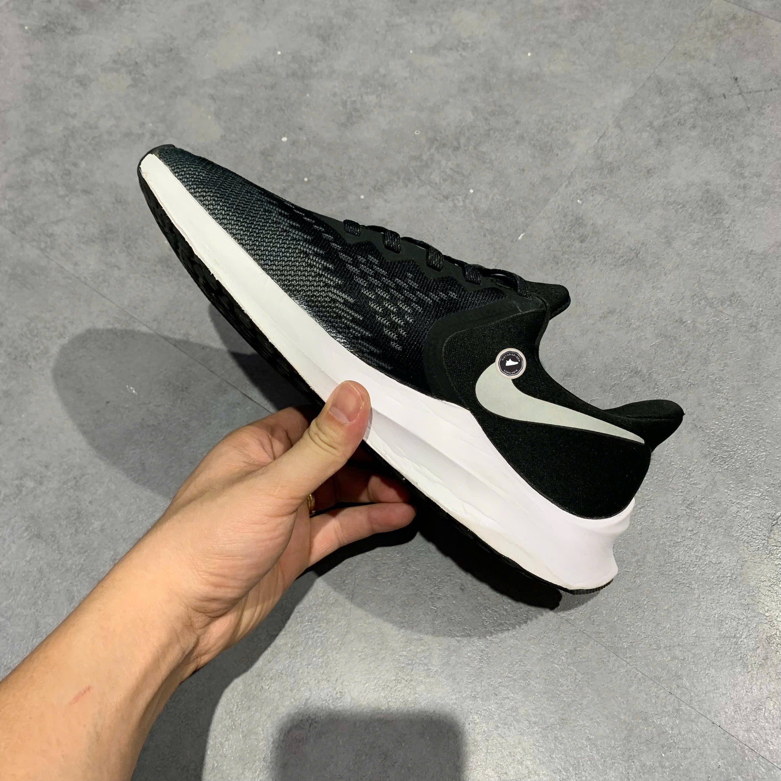 Nike Air Zoom Winflo 6 Black White - AQ8228-003 - Size 40 - GIÀY 2HAND CHÍNH HÃNG PVN25770