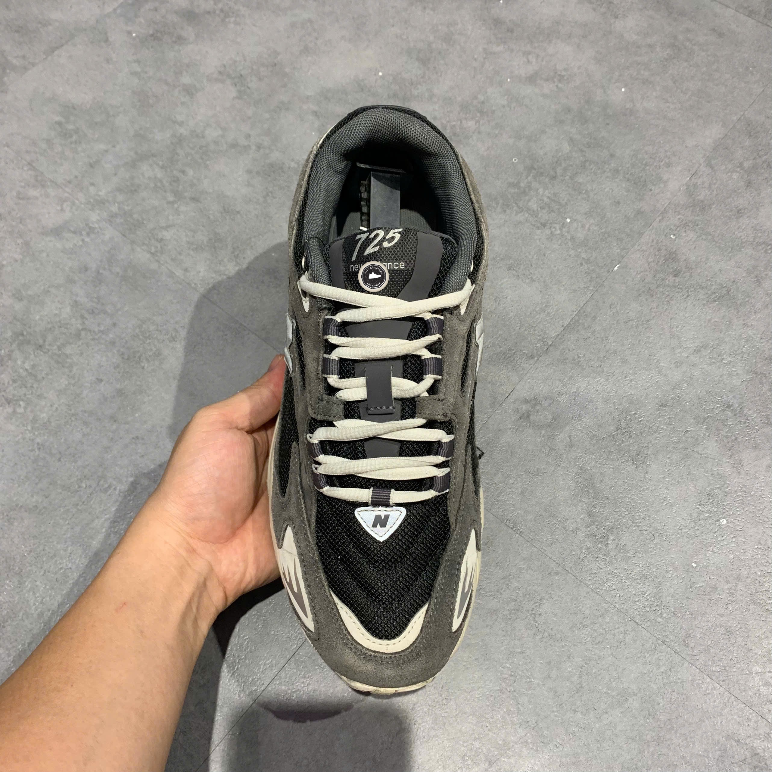 New Balance 725 'Magnet Black' - ML725AC - Size 42 - GIÀY 2HAND CHÍNH HÃNG PVN25831