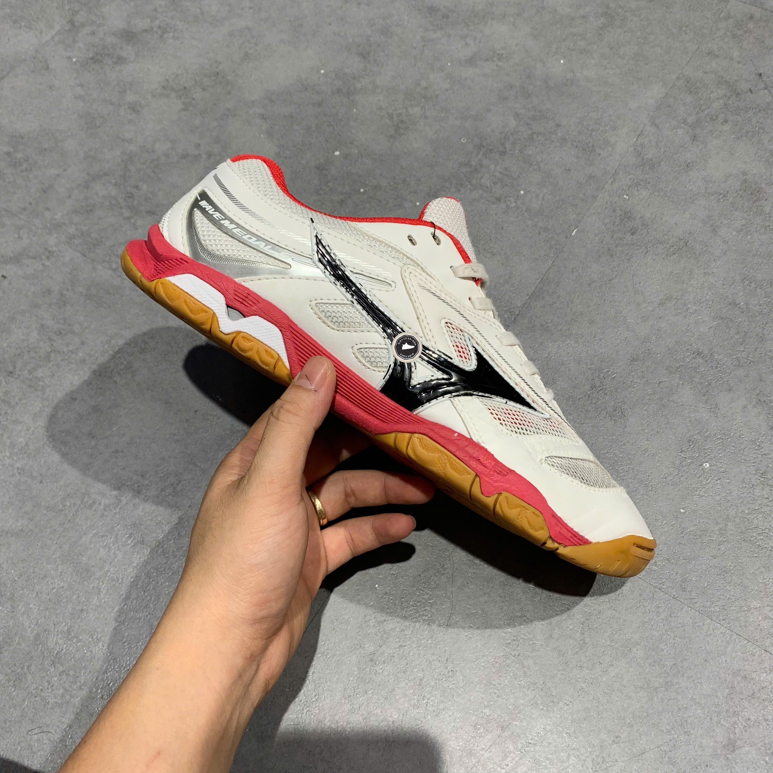 Mizuno Wave Medal 6 White Black Red - 81GA191509 - Size 41 - GIÀY 2HAND CHÍNH HÃNG PVN26206