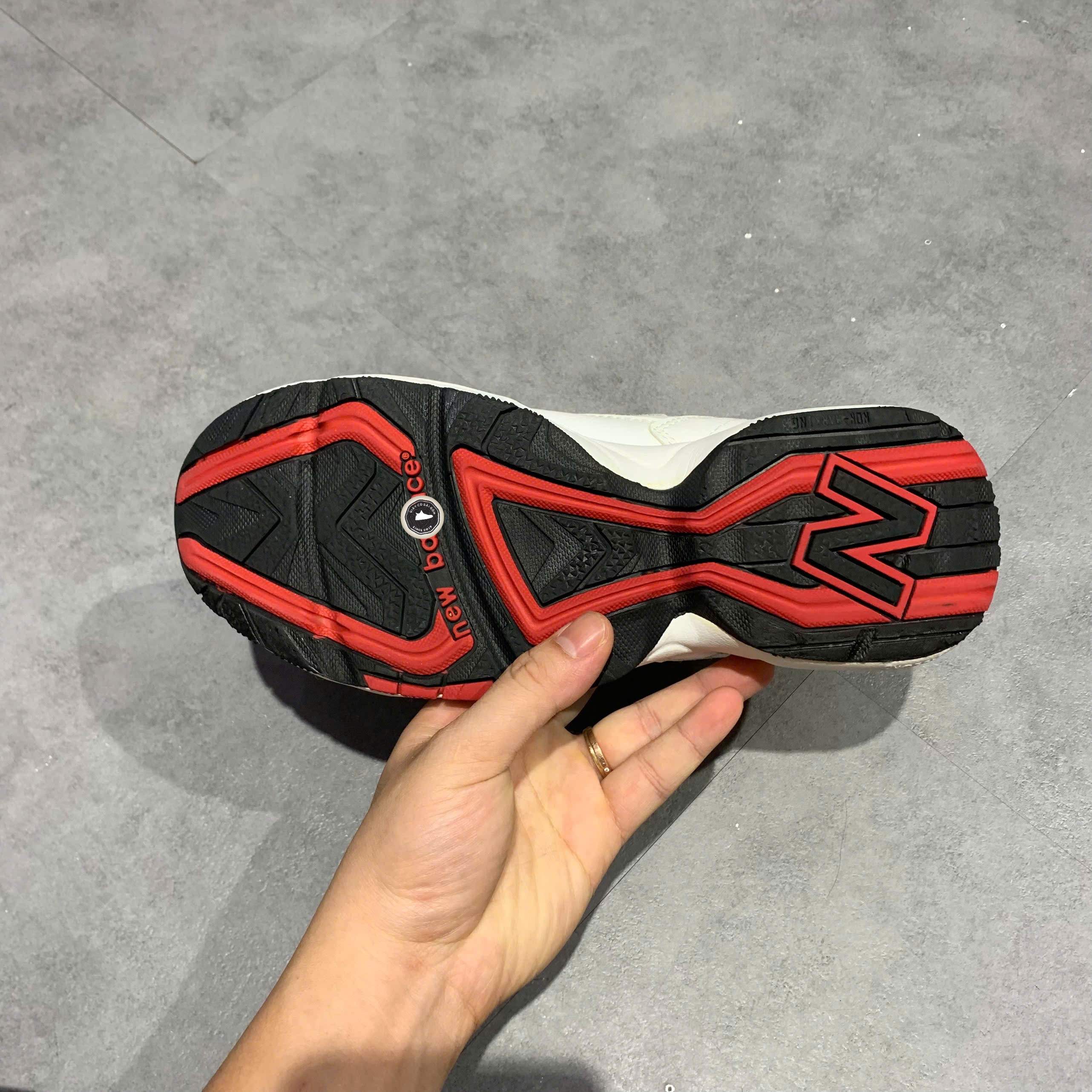 New Balance 608v1 White Black Red - WX608RV1 - Size 40 - GIÀY 2HAND CHÍNH HÃNG PVN25816