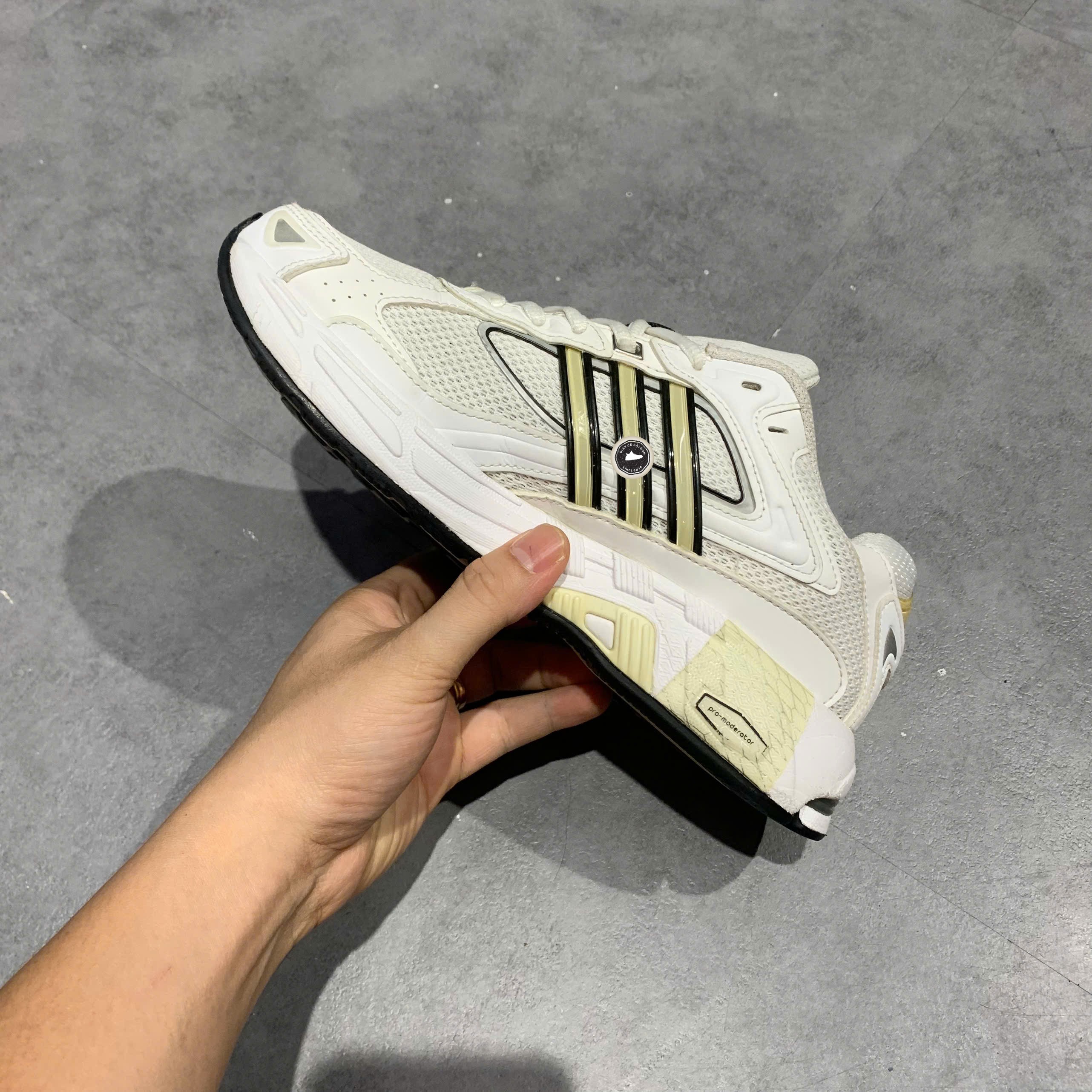 Adidas Response CL Cloud White Gold Metallic - FX6166 - Size 38 2/3 - GIÀY 2HAND CHÍNH HÃNG PVN26214