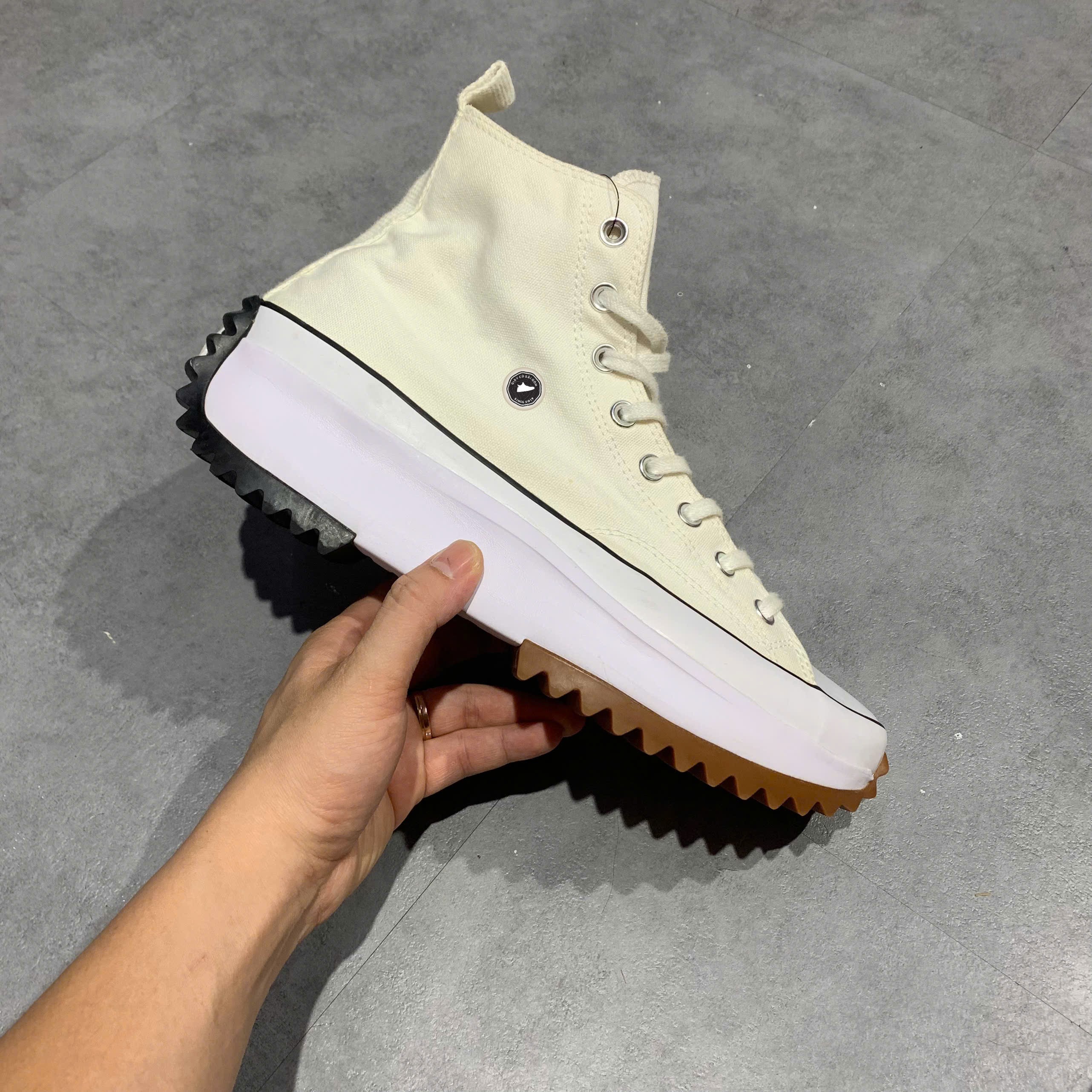 Converse Run Star Hike High Top 'White Black Gum' - 166799C - Size 45 - GIÀY 2HAND CHÍNH HÃNG PVN25946