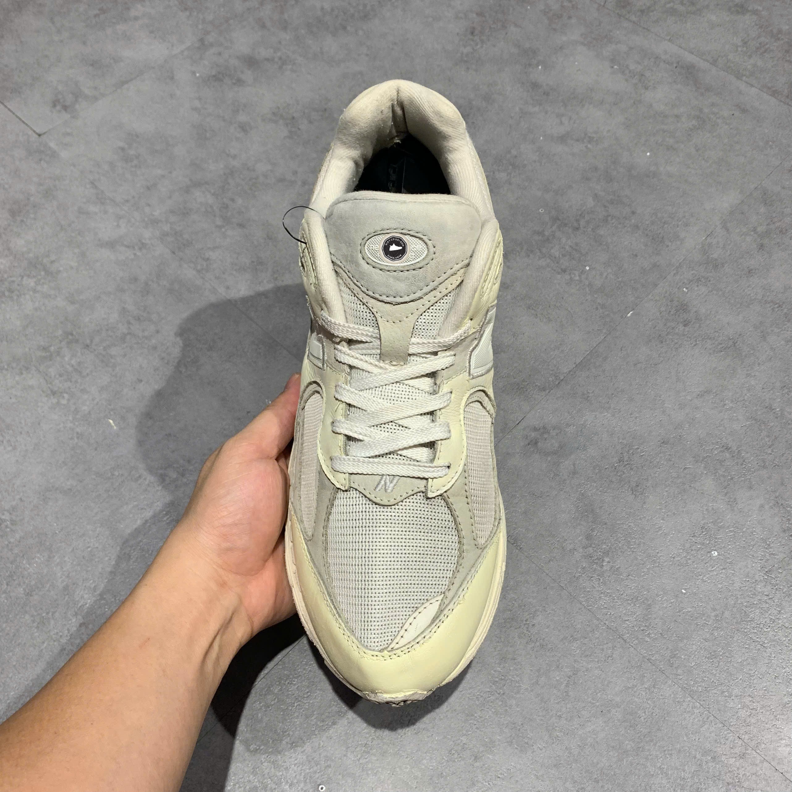 New Balance 2002R 'White Sea Salt' - M2002RWP - Size 43 - GIÀY 2HAND CHÍNH HÃNG PVN26234