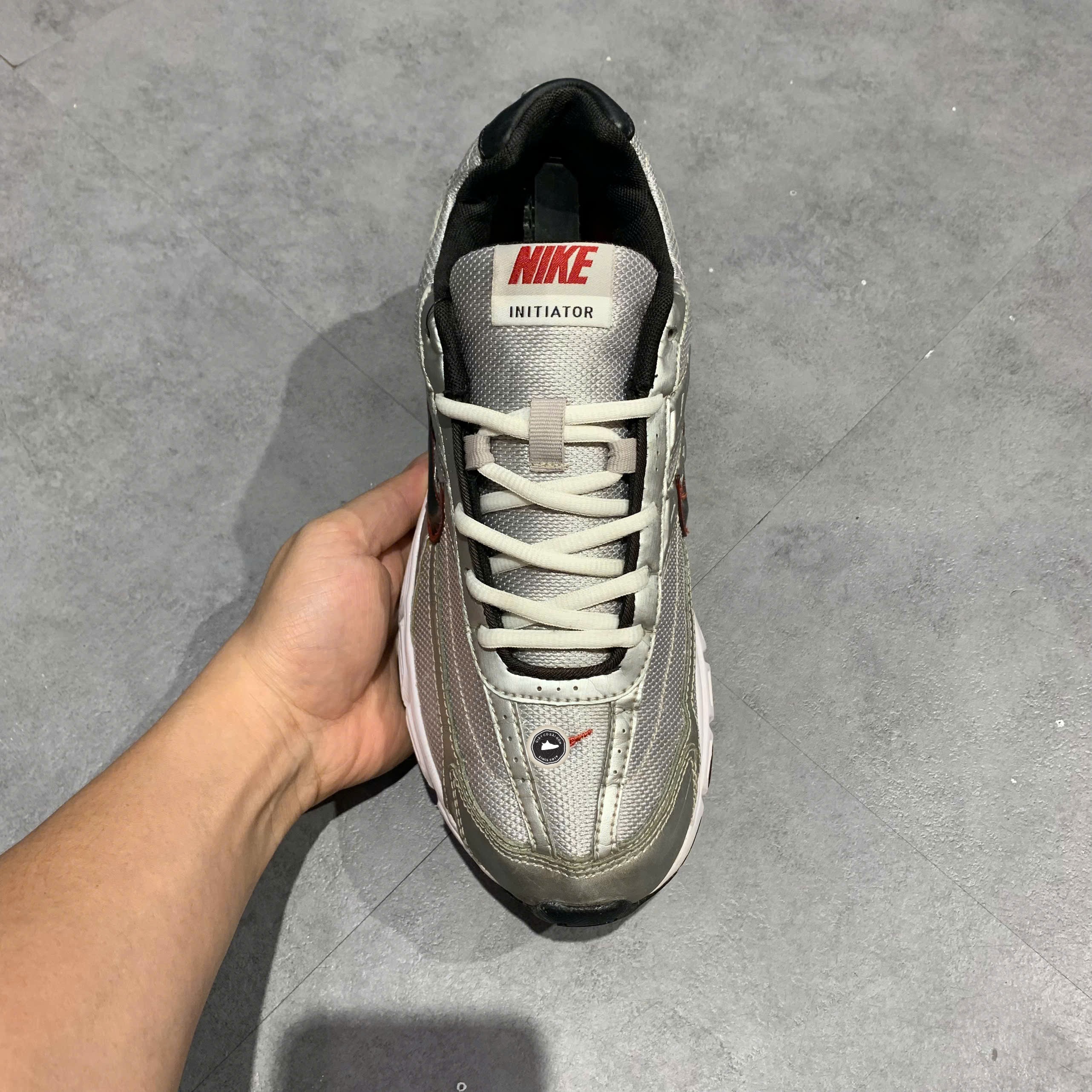 Nike Initiator Metallic Silver Black Red - 394055-001 - Size 42.5 - GIÀY 2HAND CHÍNH HÃNG PVN25553