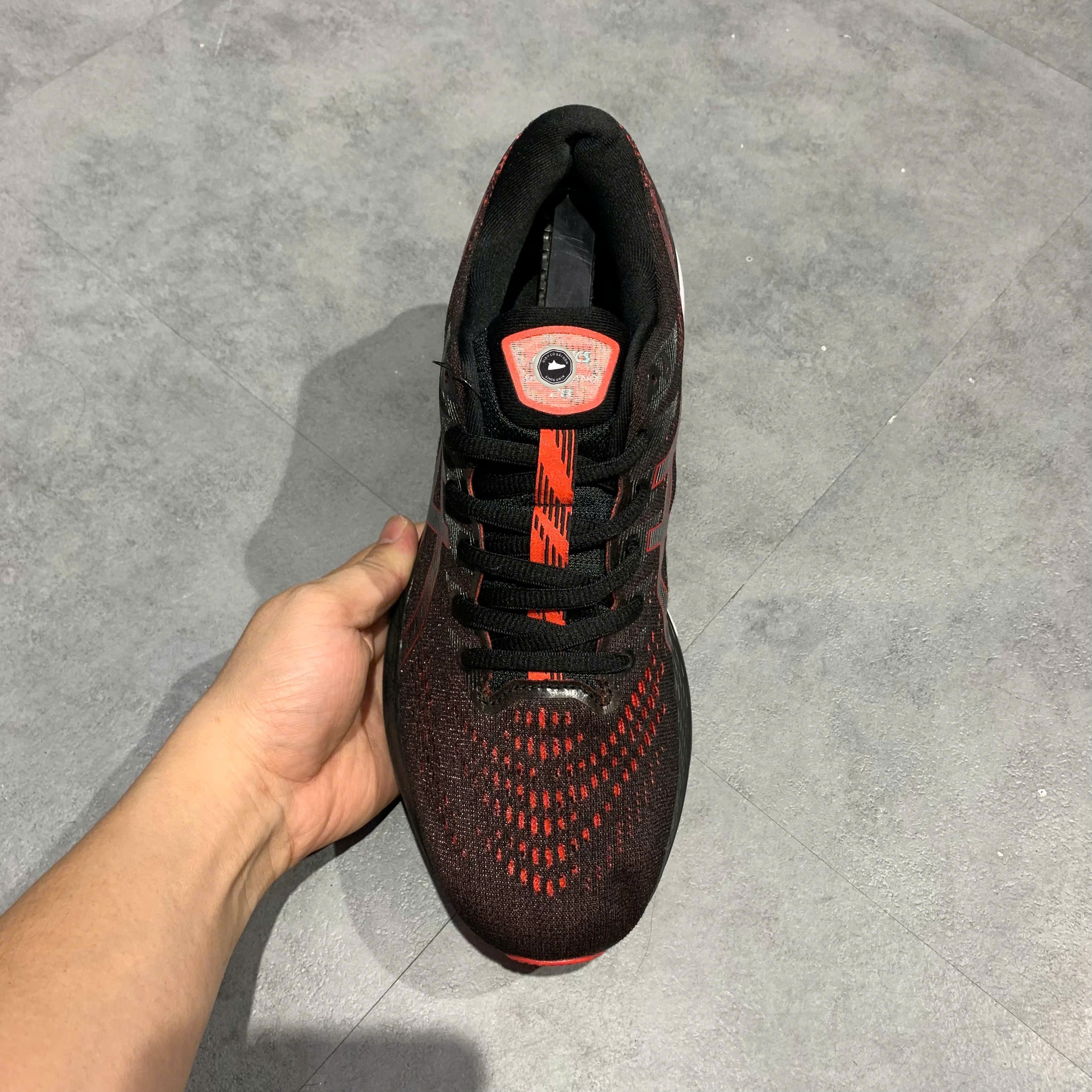 ASICS Gel-Kayano 28 Black Electric Red - 1011B189 - Size 42.5 - GIÀY 2HAND CHÍNH HÃNG PVN25548