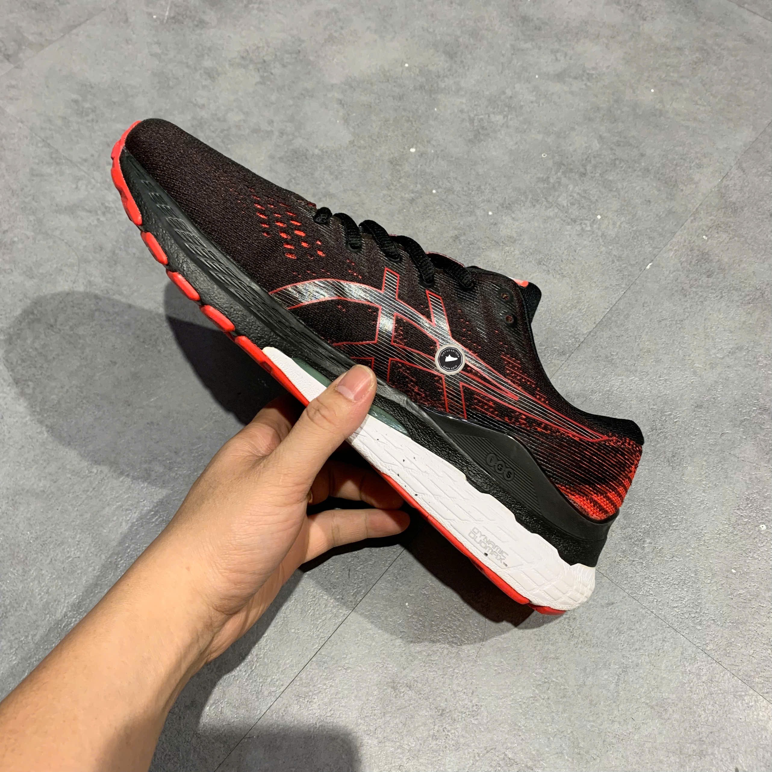 ASICS Gel-Kayano 28 Black Electric Red - 1011B189 - Size 42.5 - GIÀY 2HAND CHÍNH HÃNG PVN25548