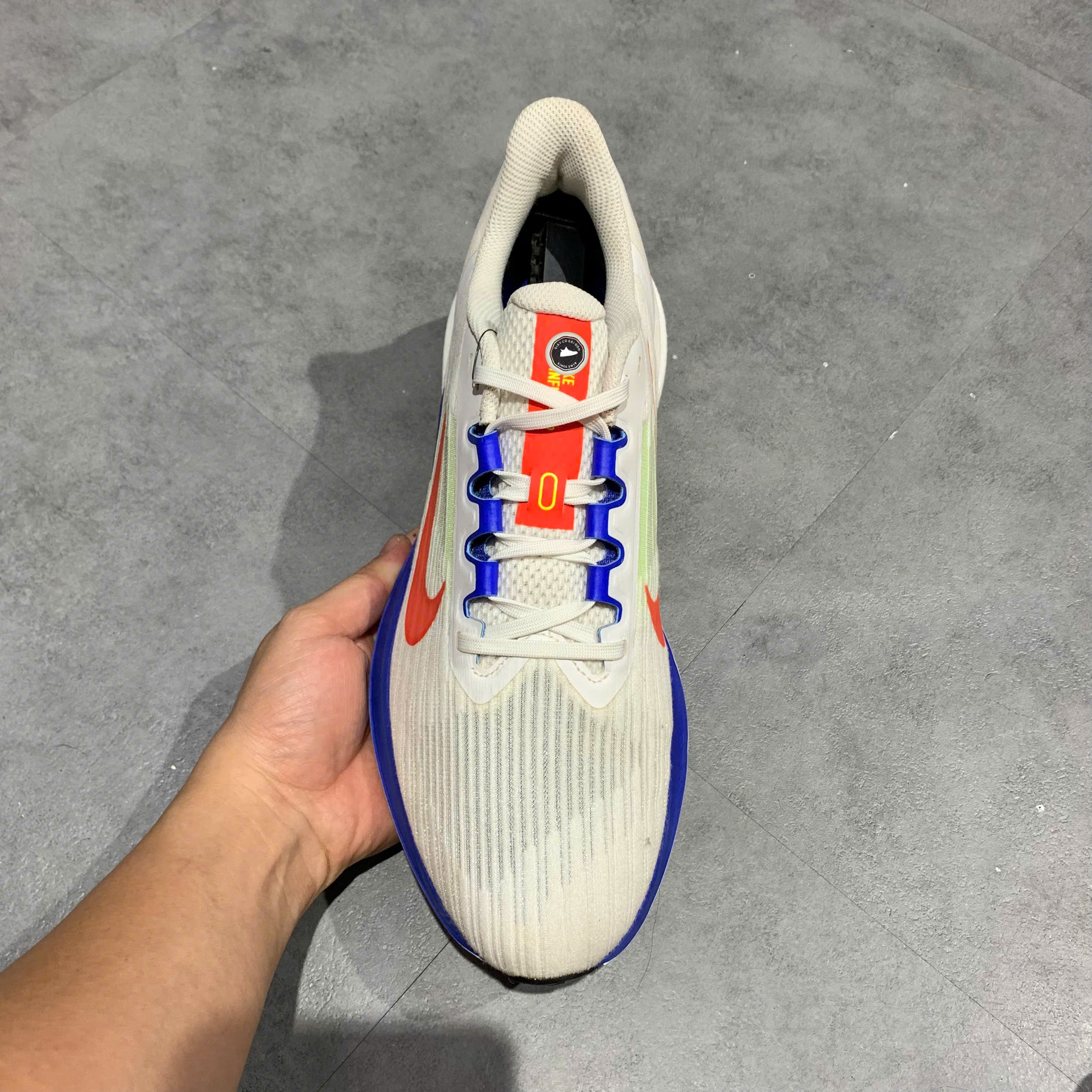 Nike Air Zoom Winflo 9 White Bright Crimson - DX3355-100 - Size 43 - GIÀY 2HAND CHÍNH HÃNG PVN26294