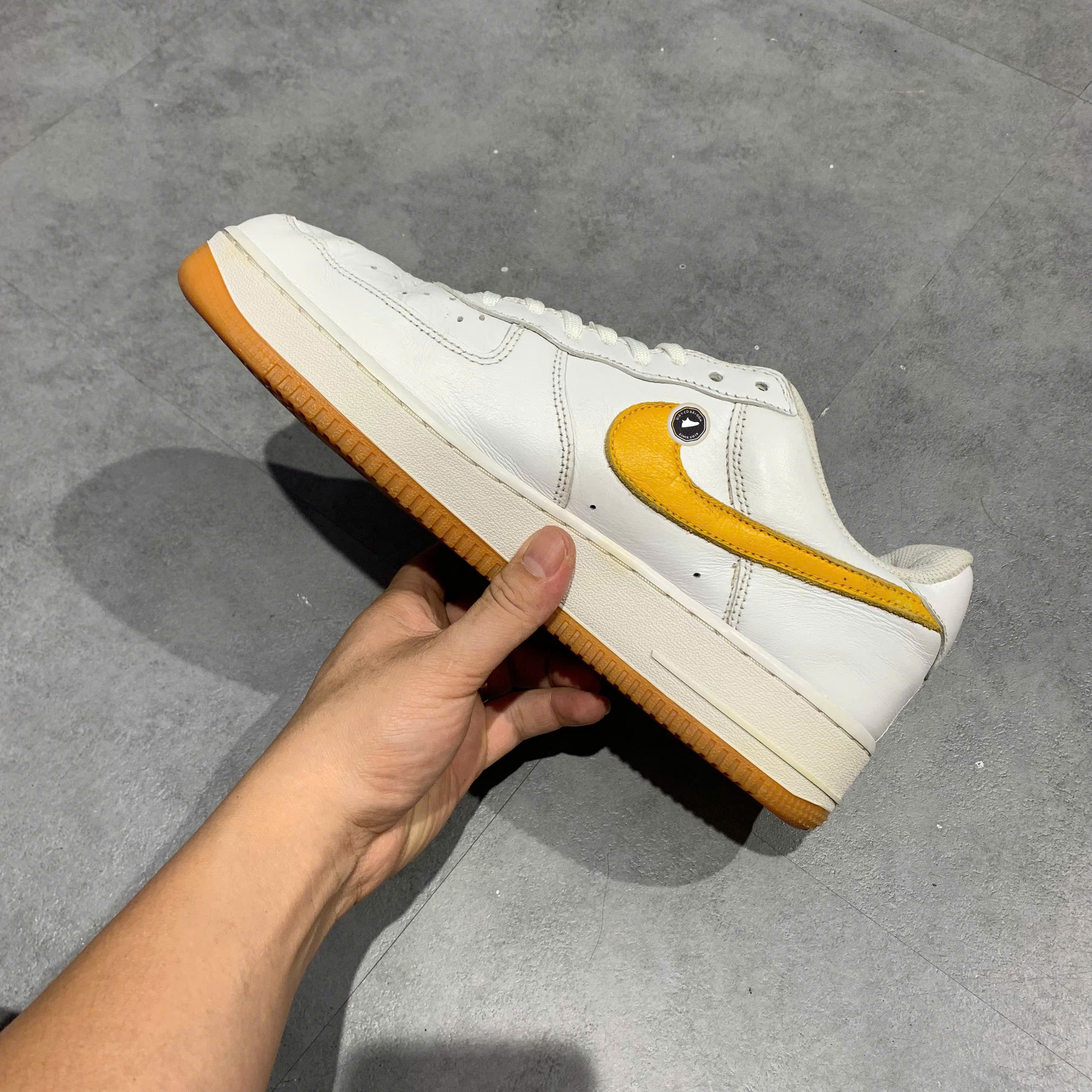 Nike Air Force 1 Low '07 White University Gold Gum - FD7039-100 - Size 43 - GIÀY 2HAND CHÍNH HÃNG PVN26073