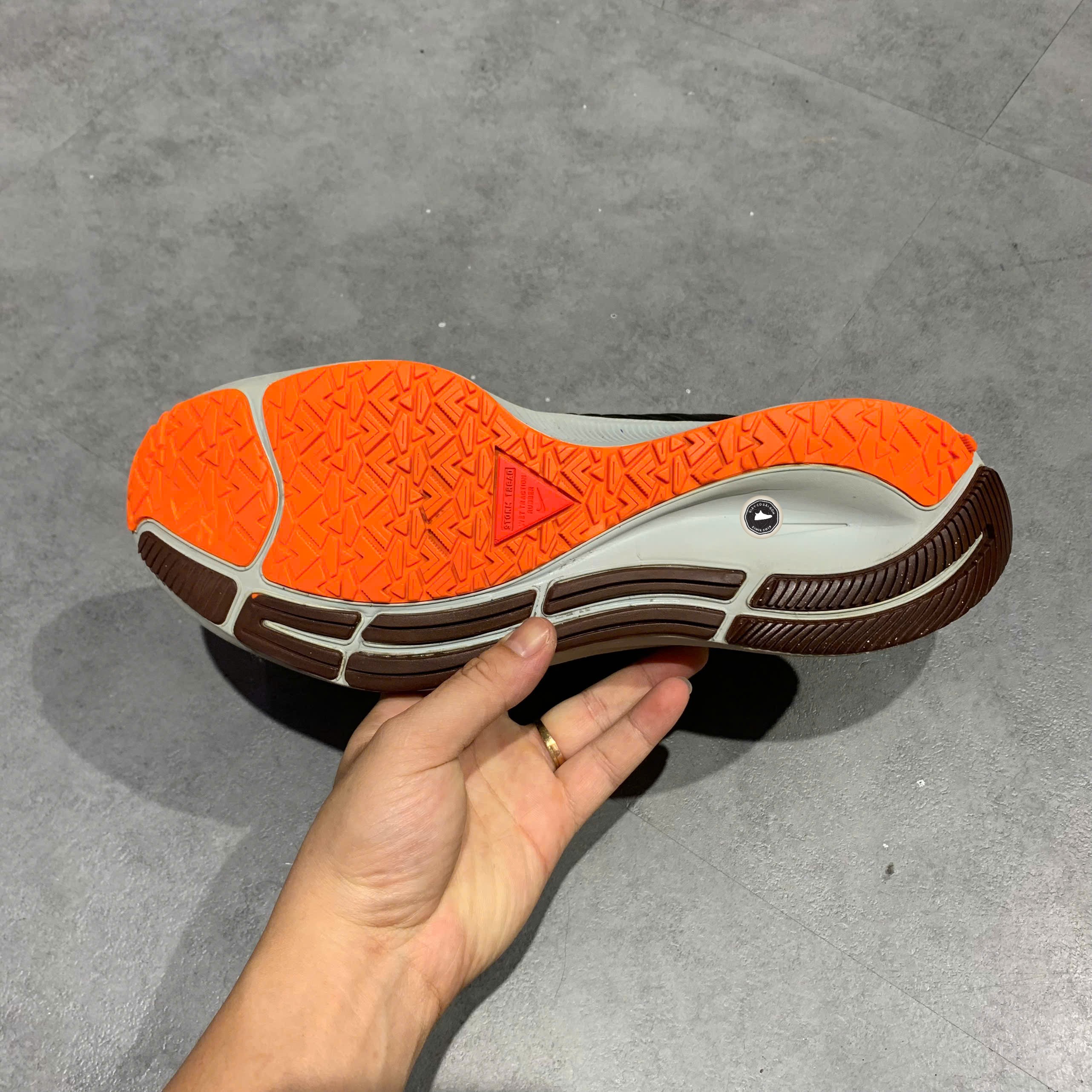 Nike Air Zoom Pegasus 38 Shield Black Total Orange - DC4073-003 - Size 44 - GIÀY 2HAND CHÍNH HÃNG PVN26309