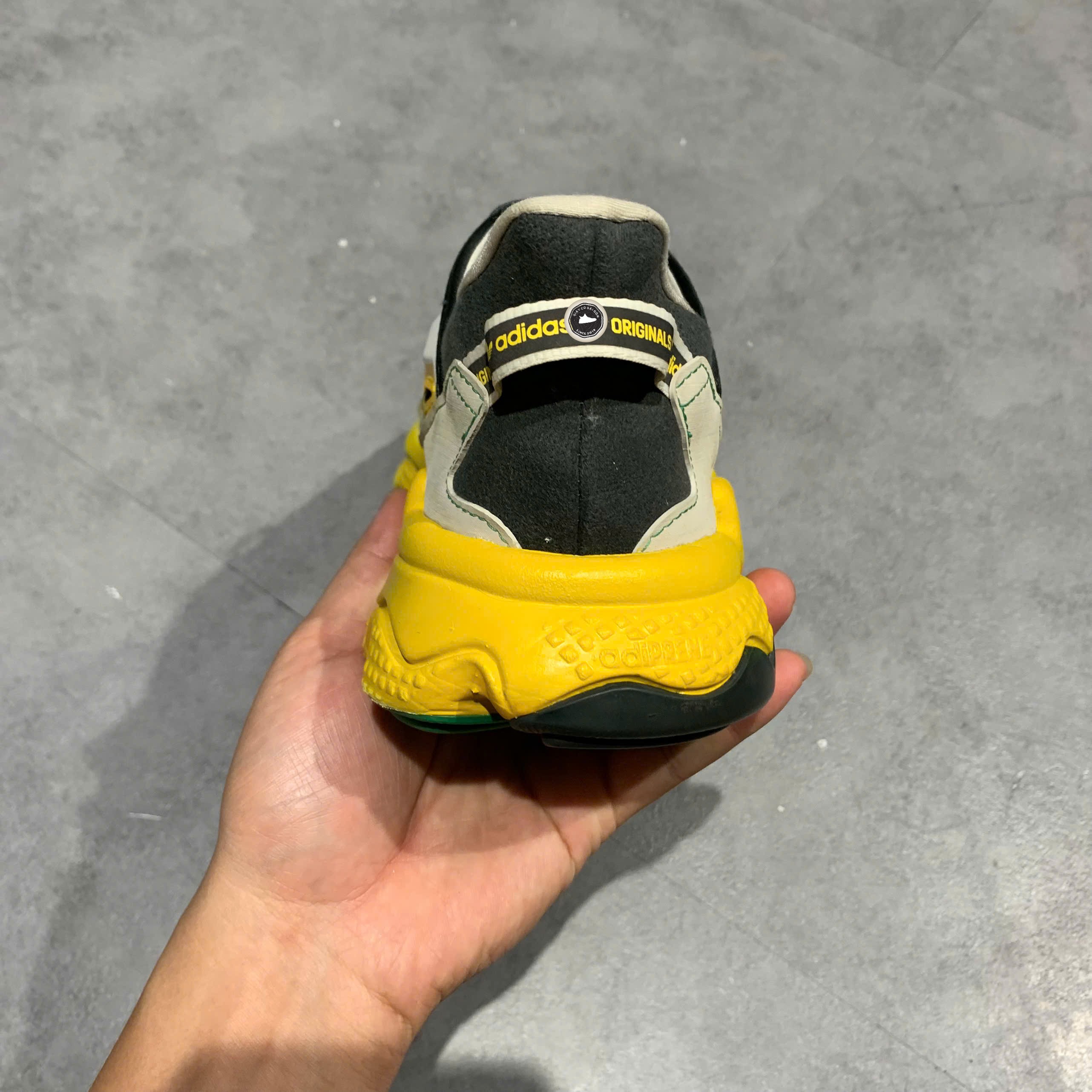 adidas Ozweego Celox White Solar Yellow Green - GX3003 - Size 43 1/3 - GIÀY 2HAND CHÍNH HÃNG PVN26392