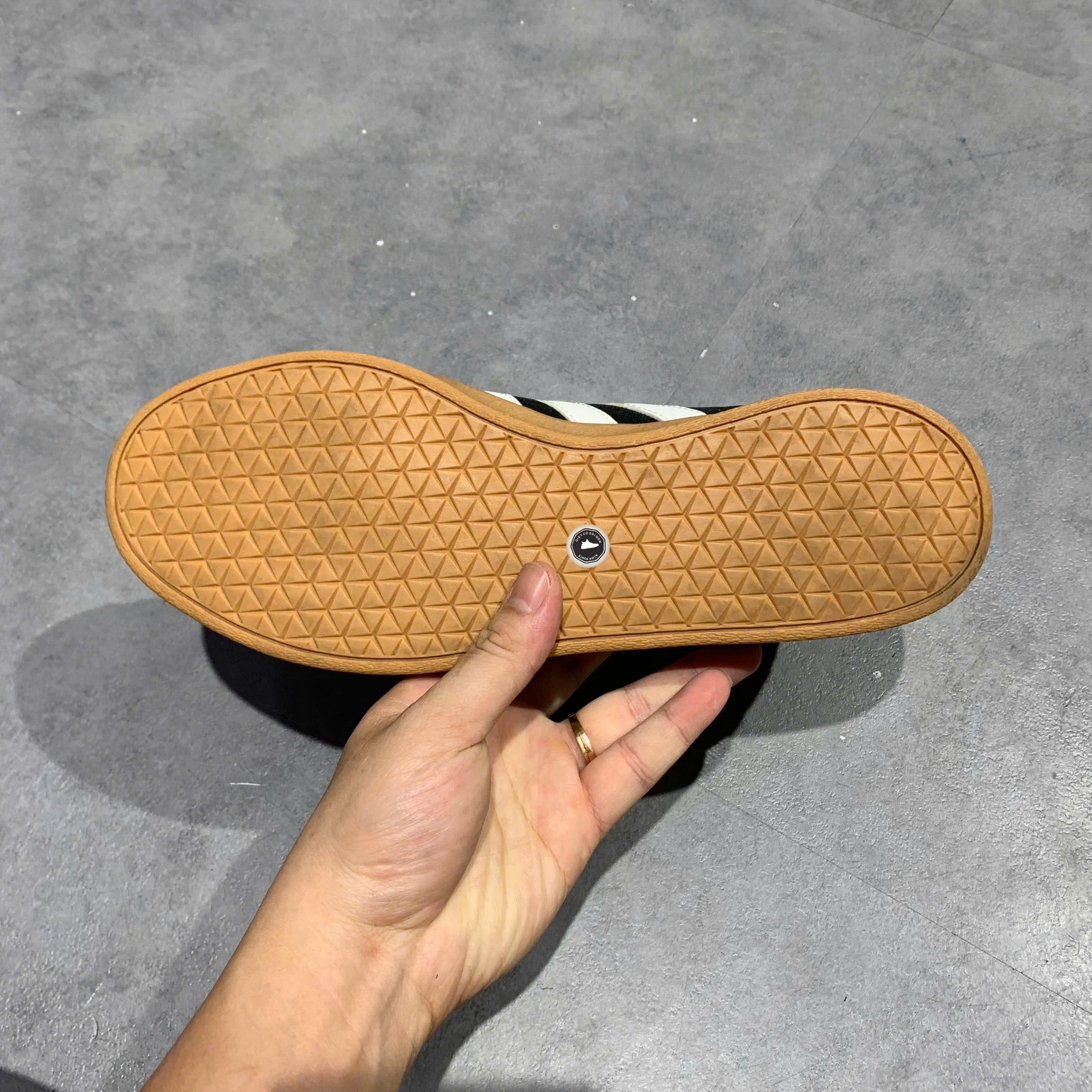 Adidas VL Court 2.0 Black White Gum - FW2758 - Size 40 2/3 - GIÀY 2HAND CHÍNH HÃNG PVN26306
