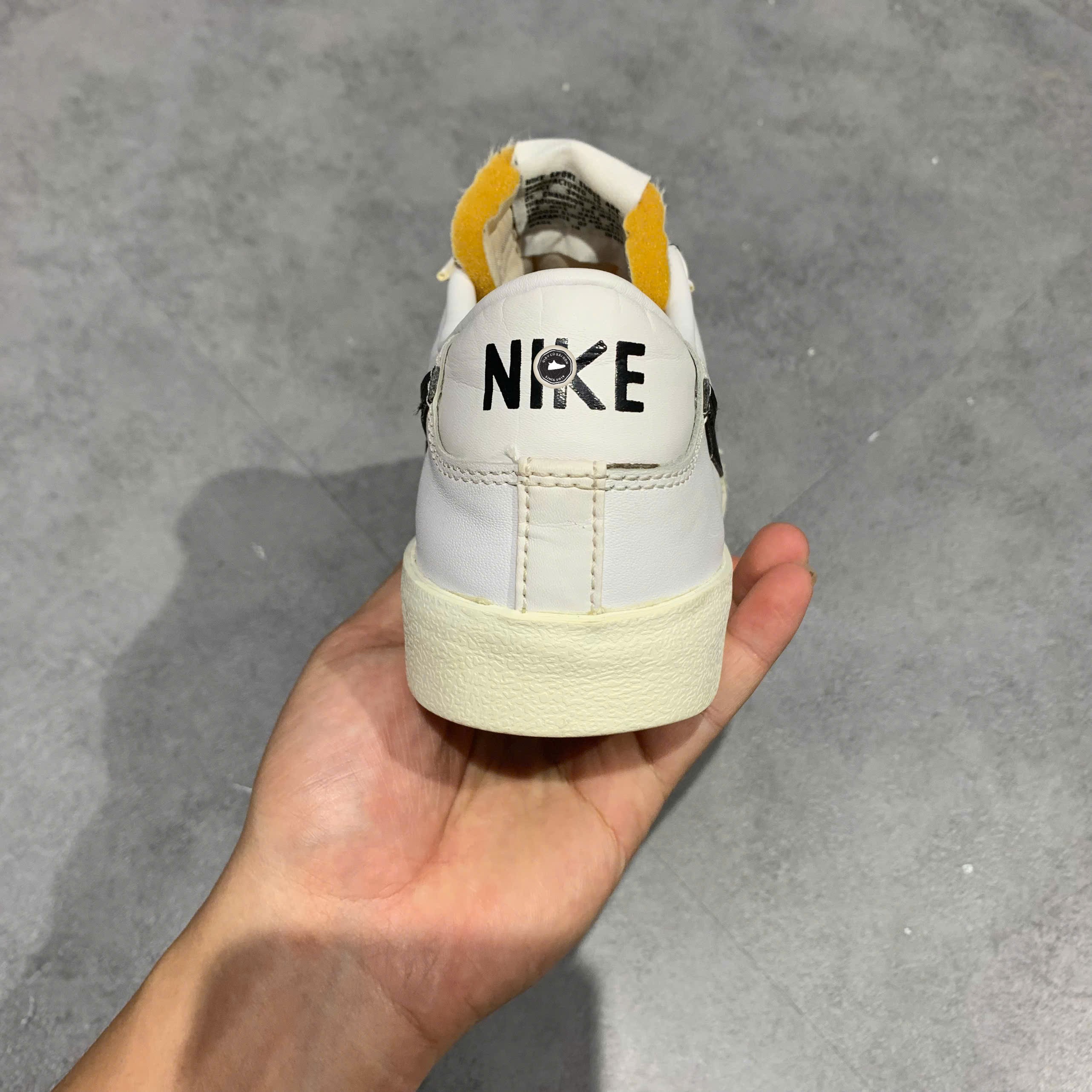 Nike Blazer Low '77 Vintage White Black - DA6364-101 - Size 40.5 - GIÀY 2HAND CHÍNH HÃNG PVN26375
