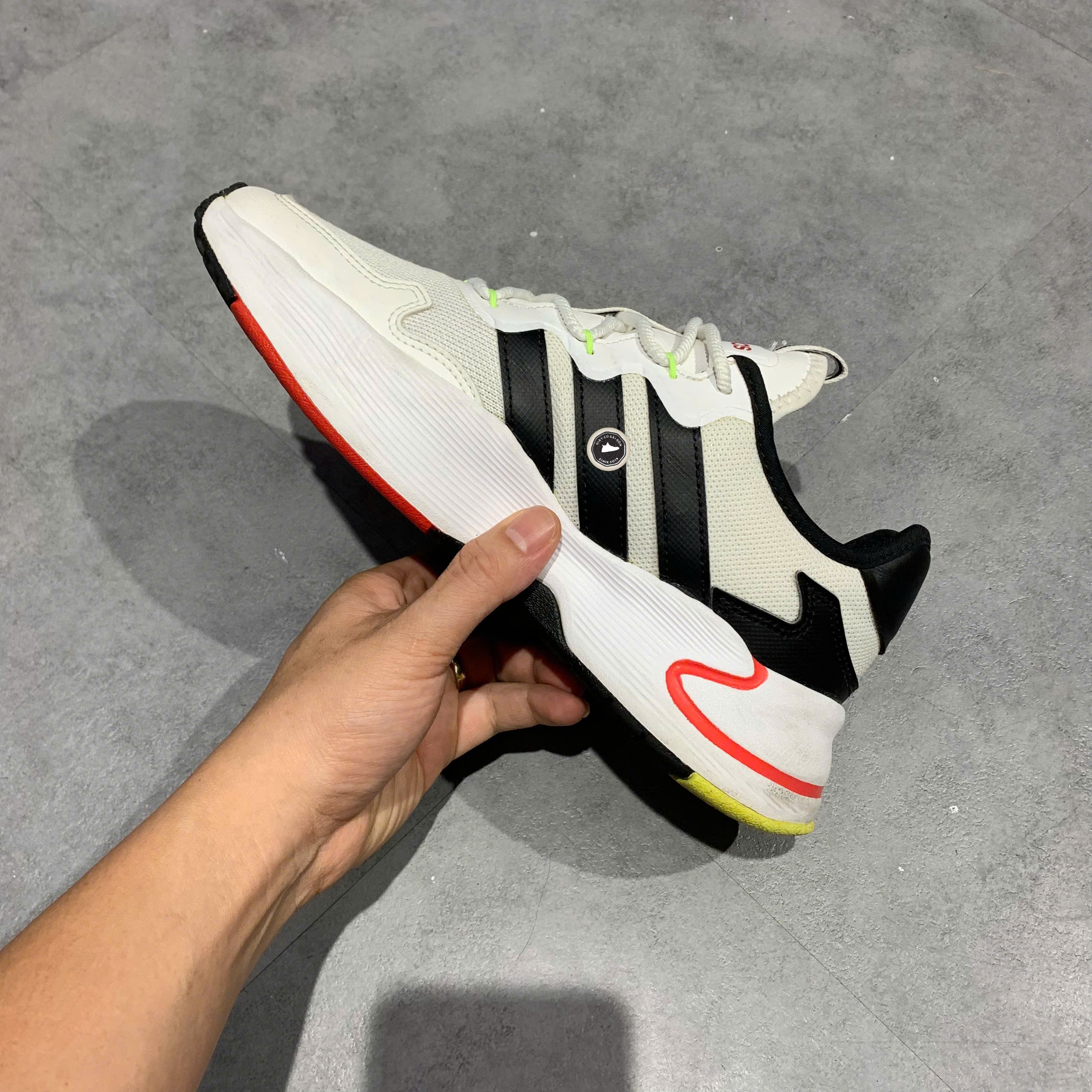 Adidas Roamer White Black Red - FY6699 - Size 40 - GIÀY 2HAND CHÍNH HÃNG PVN26400