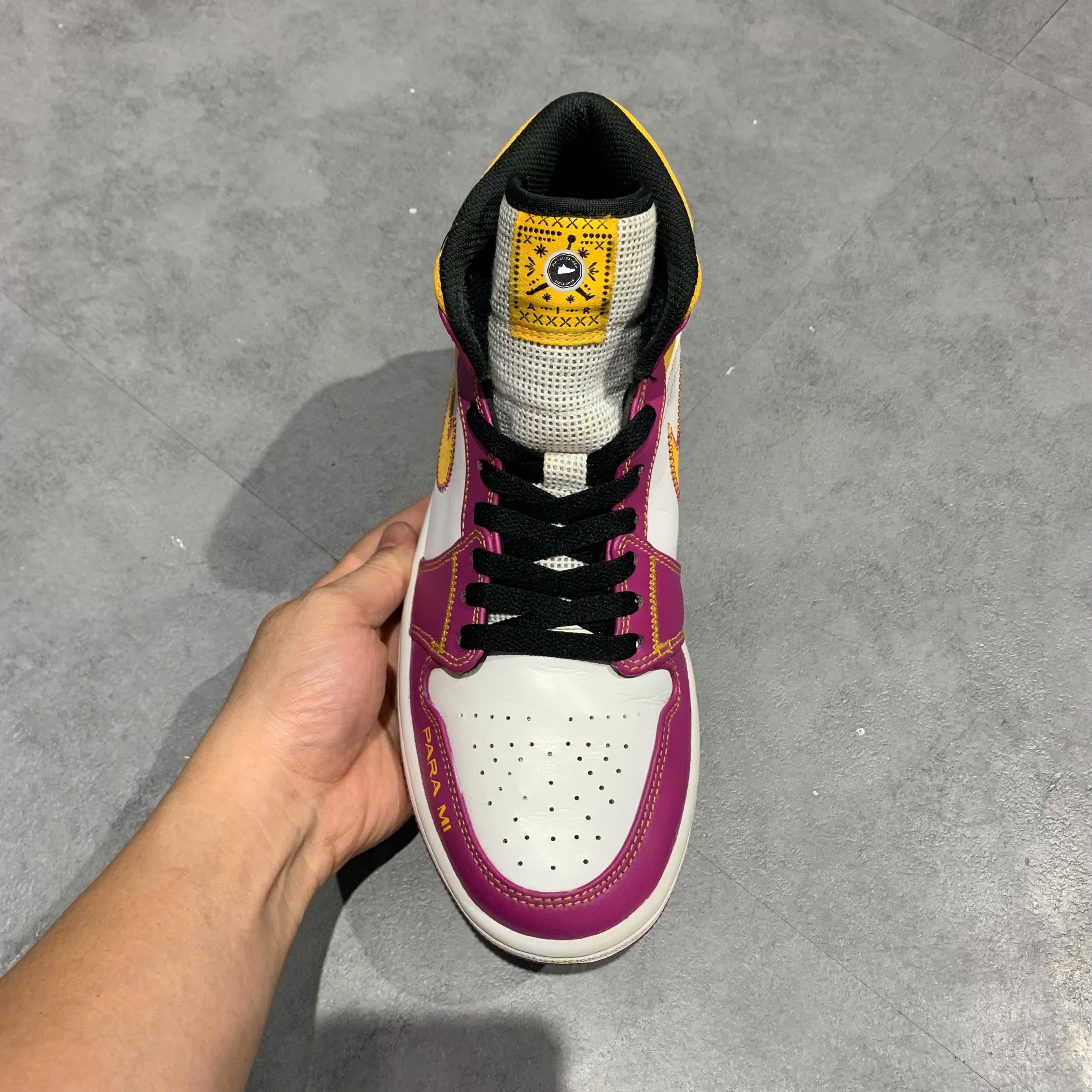 Nike Air Jordan 1 Mid 'Día de Muertos' - DC0350-100 - Size 41 - GIÀY 2HAND CHÍNH HÃNG PVN26355