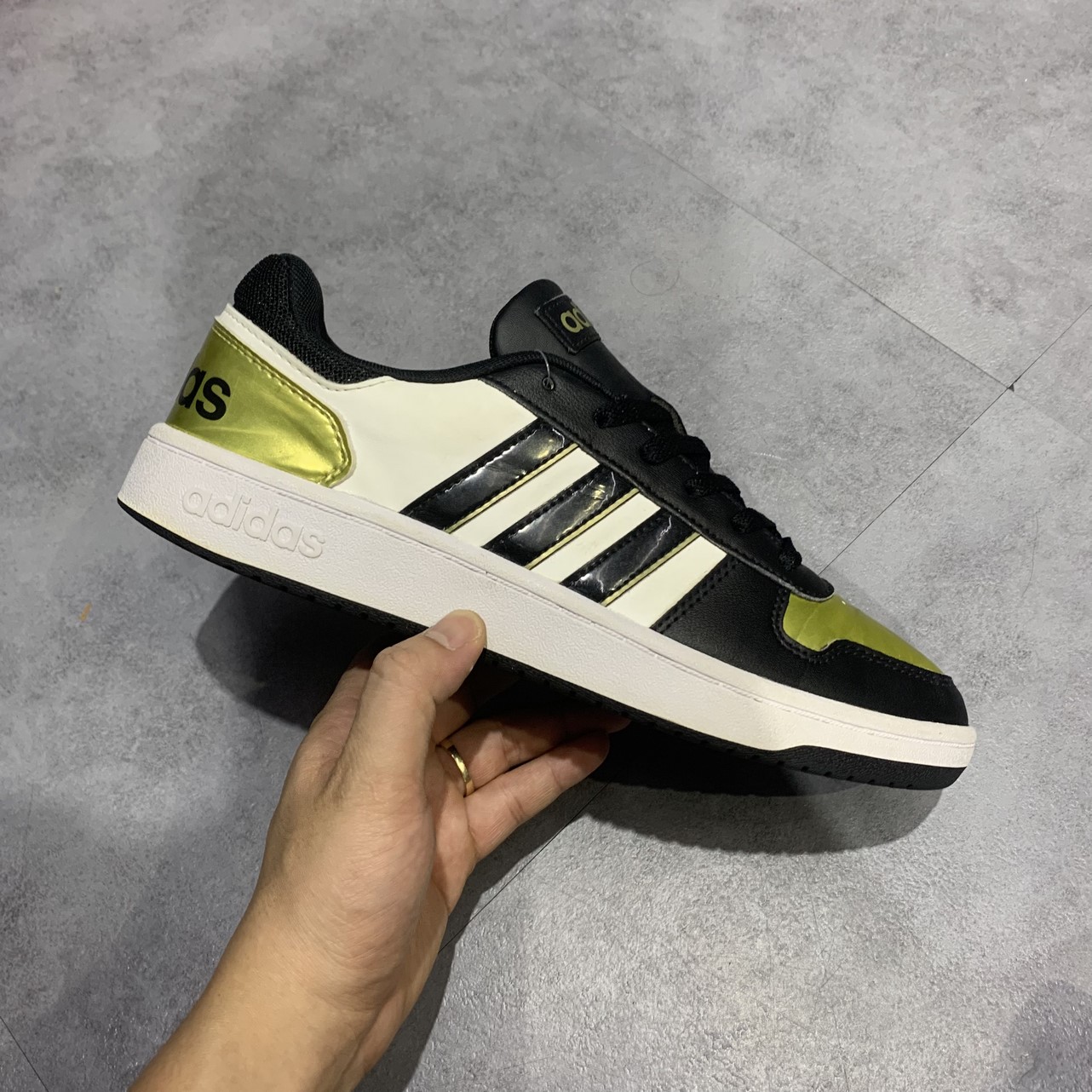 Adidas neo Hoops 2.0 'Black Gold White' H01196 SIZE 42 2/3 PVN11090