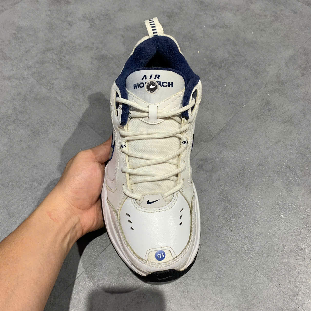 NIKE AIR MONARCH IV 'WHITE/NAVY' 415445 SIZE 40 GIÀY 2HAND CHÍNH HÃNG PVN19650