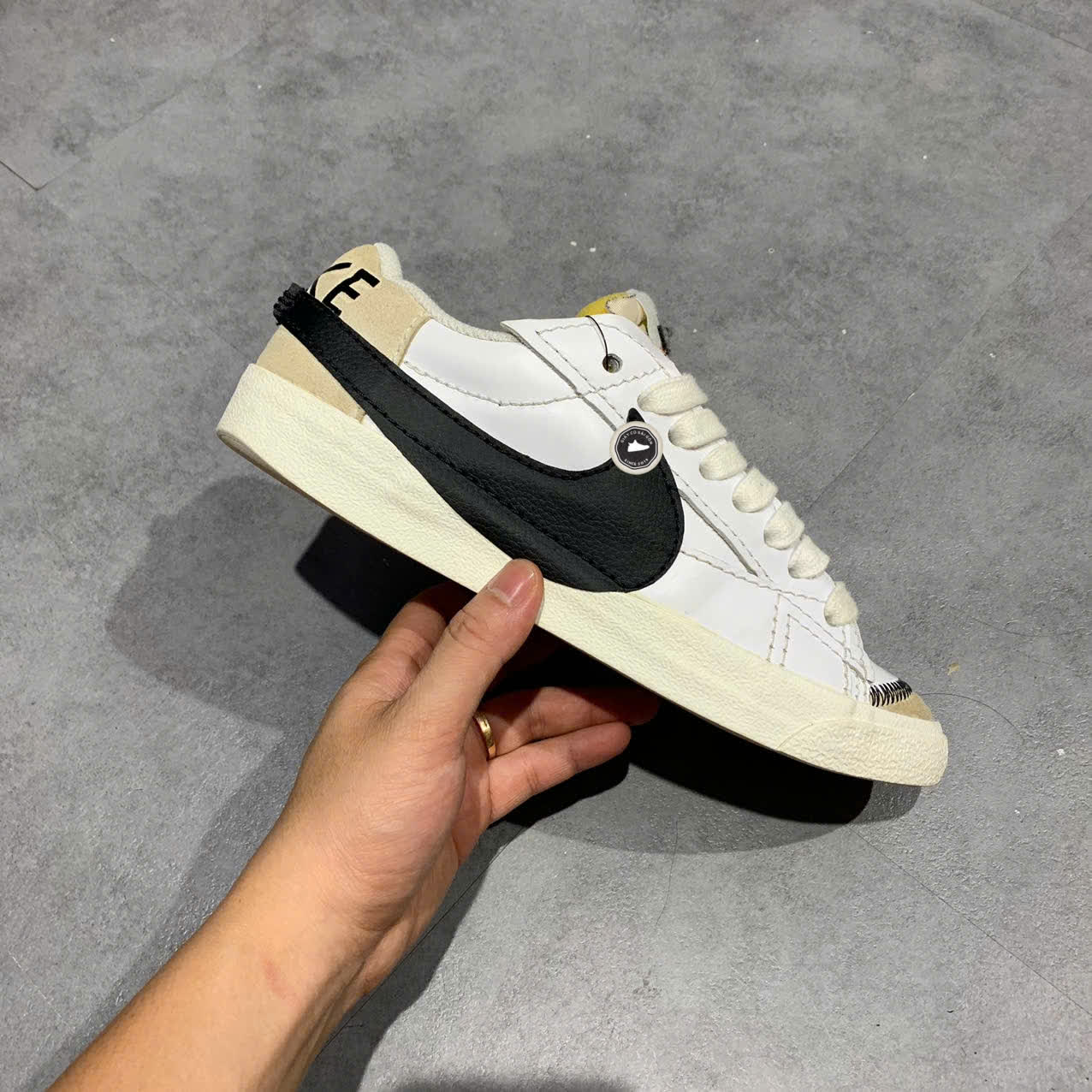 NIKE BLAZER LOW ’77 JUMBO DN2158-101 – SIZE 42 GIÀY 2HAND CHÍNH HÃNG – PVN19546