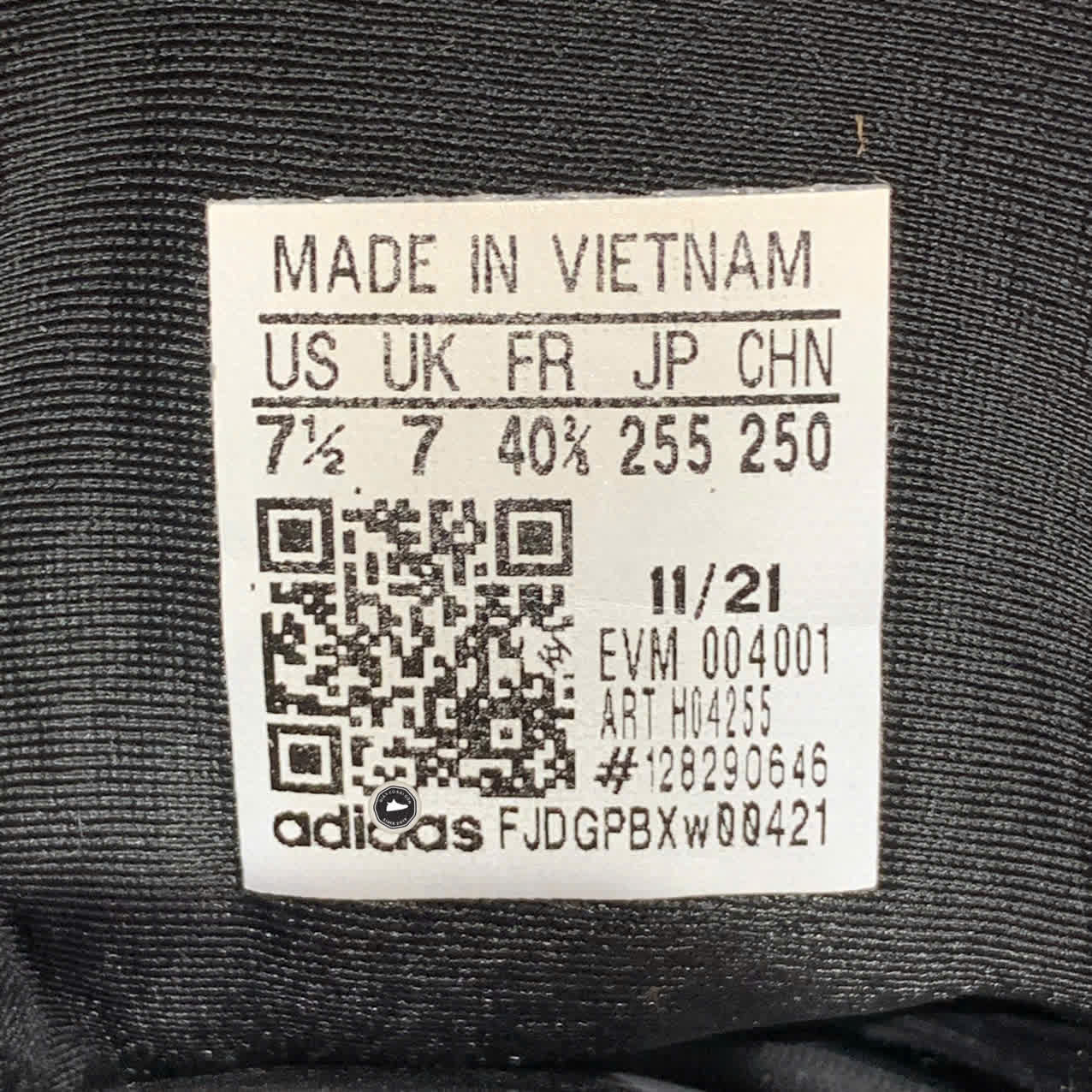 ADIDAS OZELIA “WONDER WHITE / ORBIT GREEN / CORE BLACK” H04255 — SIZE 40 2/3 GIÀY 2HAND CHÍNH HÃNG — PVN19160