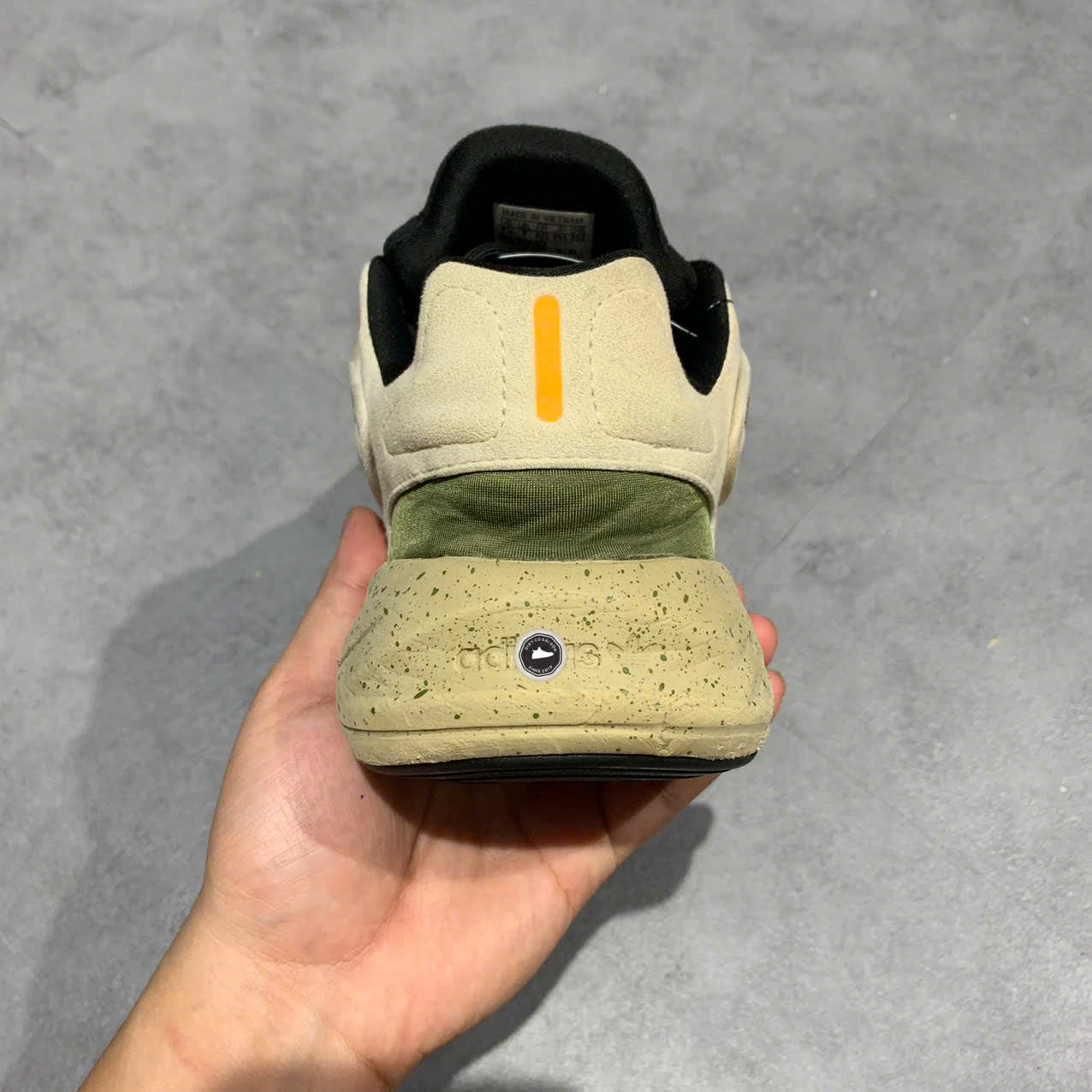 ADIDAS OZELIA “WONDER WHITE / ORBIT GREEN / CORE BLACK” H04255 — SIZE 40 2/3 GIÀY 2HAND CHÍNH HÃNG — PVN19160