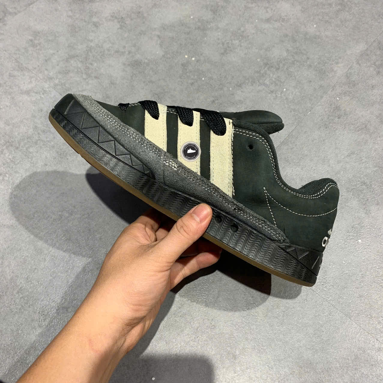 ADIDAS ADIMATIC “BLACK × CARBON” ID3938 SIZE 40 GIÀY 2HAND CHÍNH HÃNG PVN19635