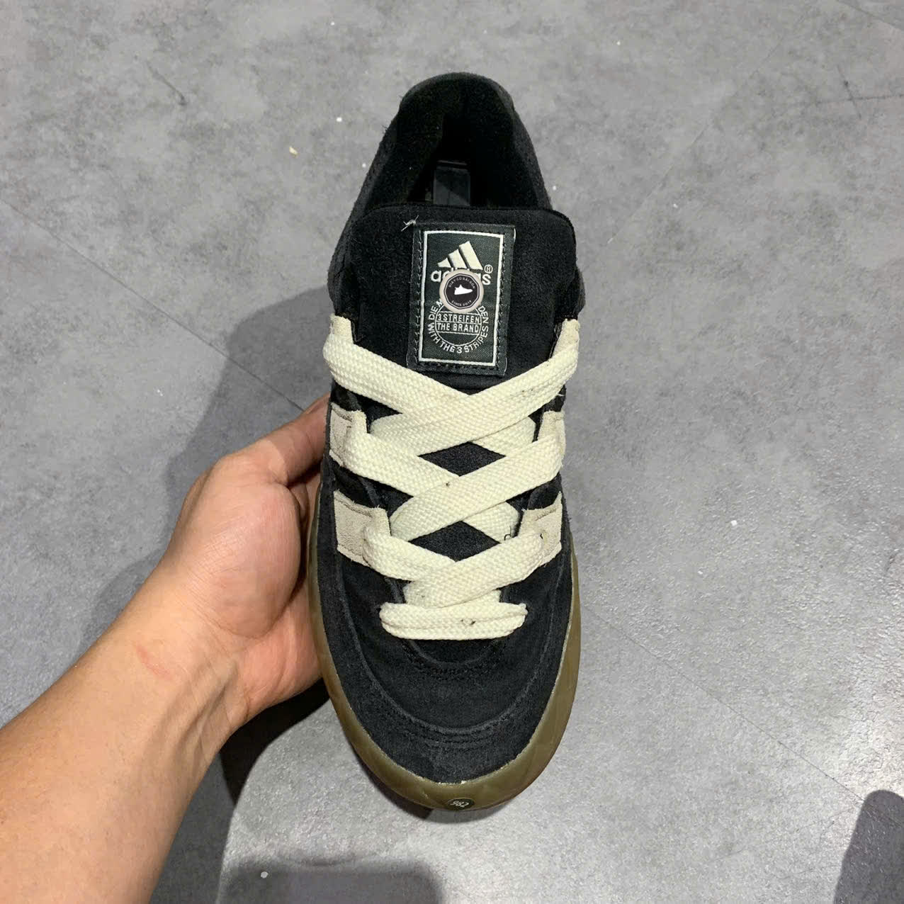 ADIDAS ADIMATIC 'CORE BLACK / OFF WHITE / GUM' IE2224 SIZE 40 GIÀY 2HAND CHÍNH HÃNG [PVN19588]