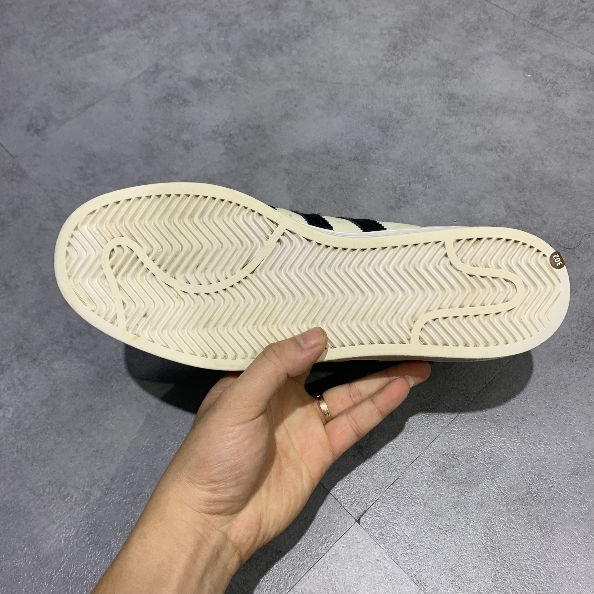 2hand giày A.didas Superstar White FV0322 SIZE 42 2/3 PVN10160